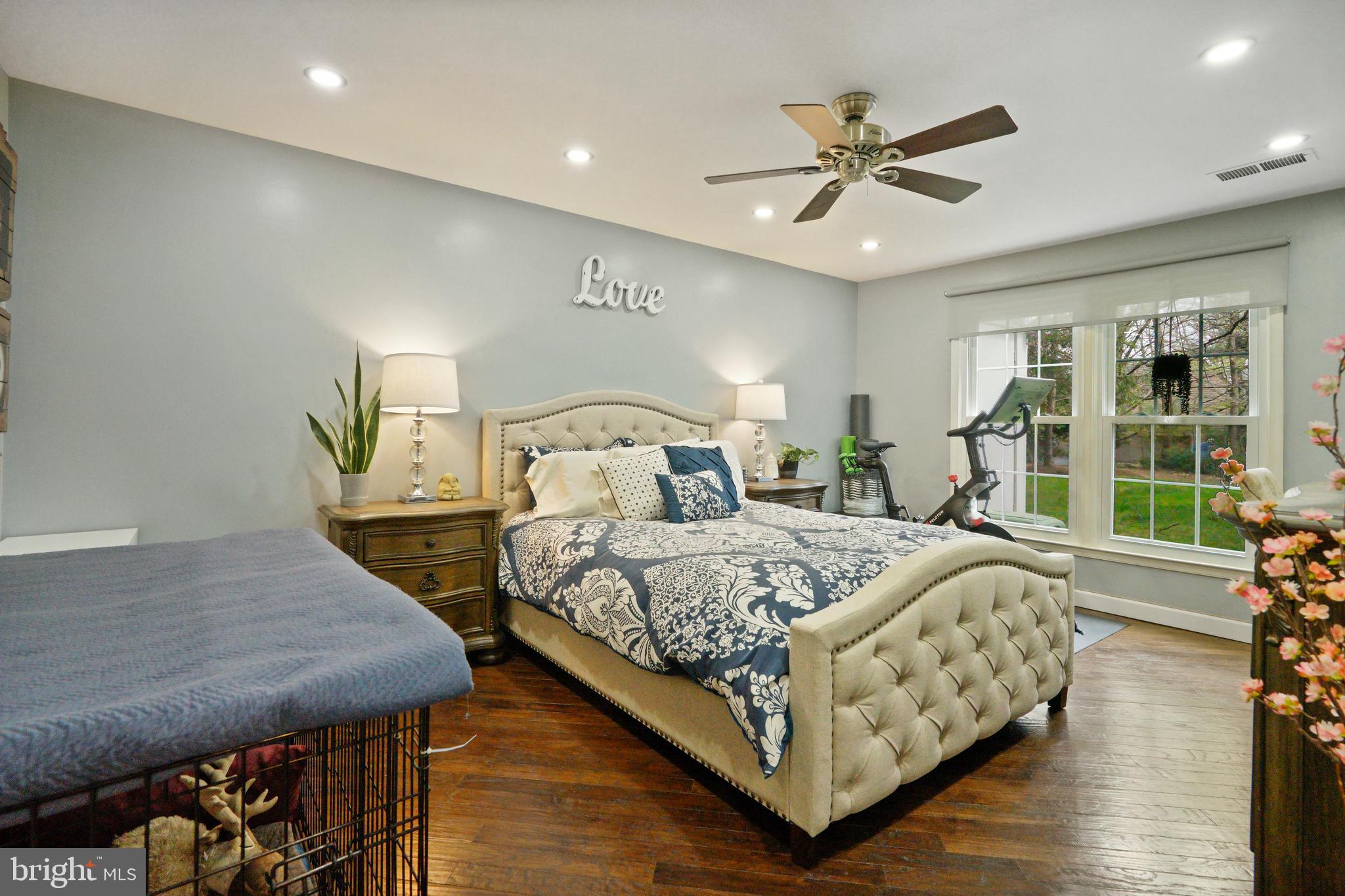 HAMPTON POINTE - Residential