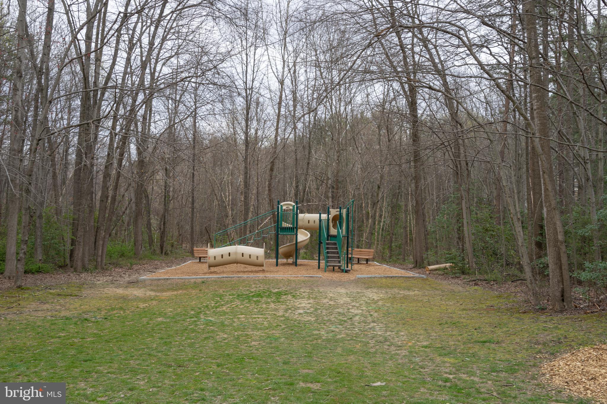 HAMPTON POINTE - Residential