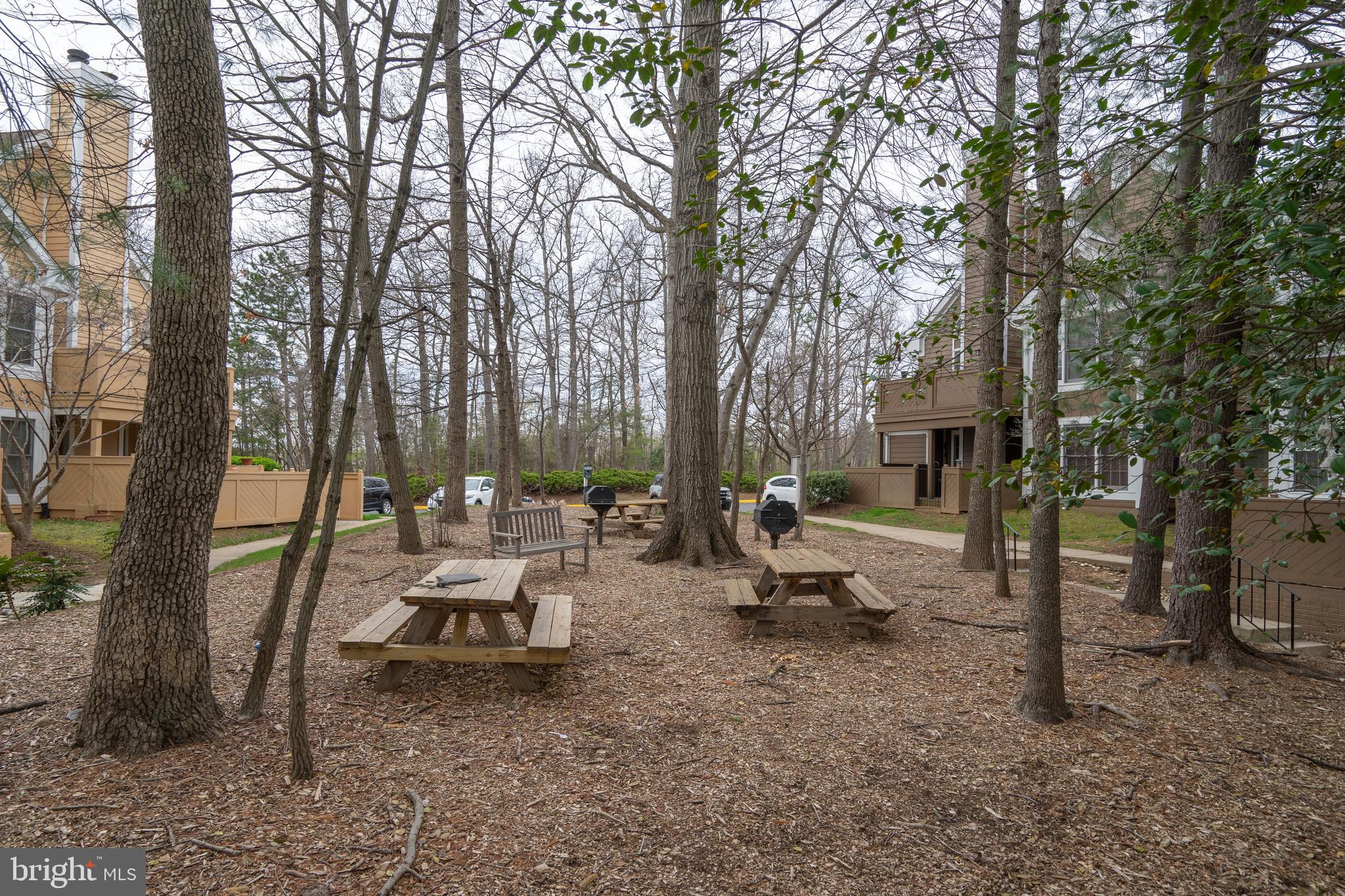 HAMPTON POINTE - Residential