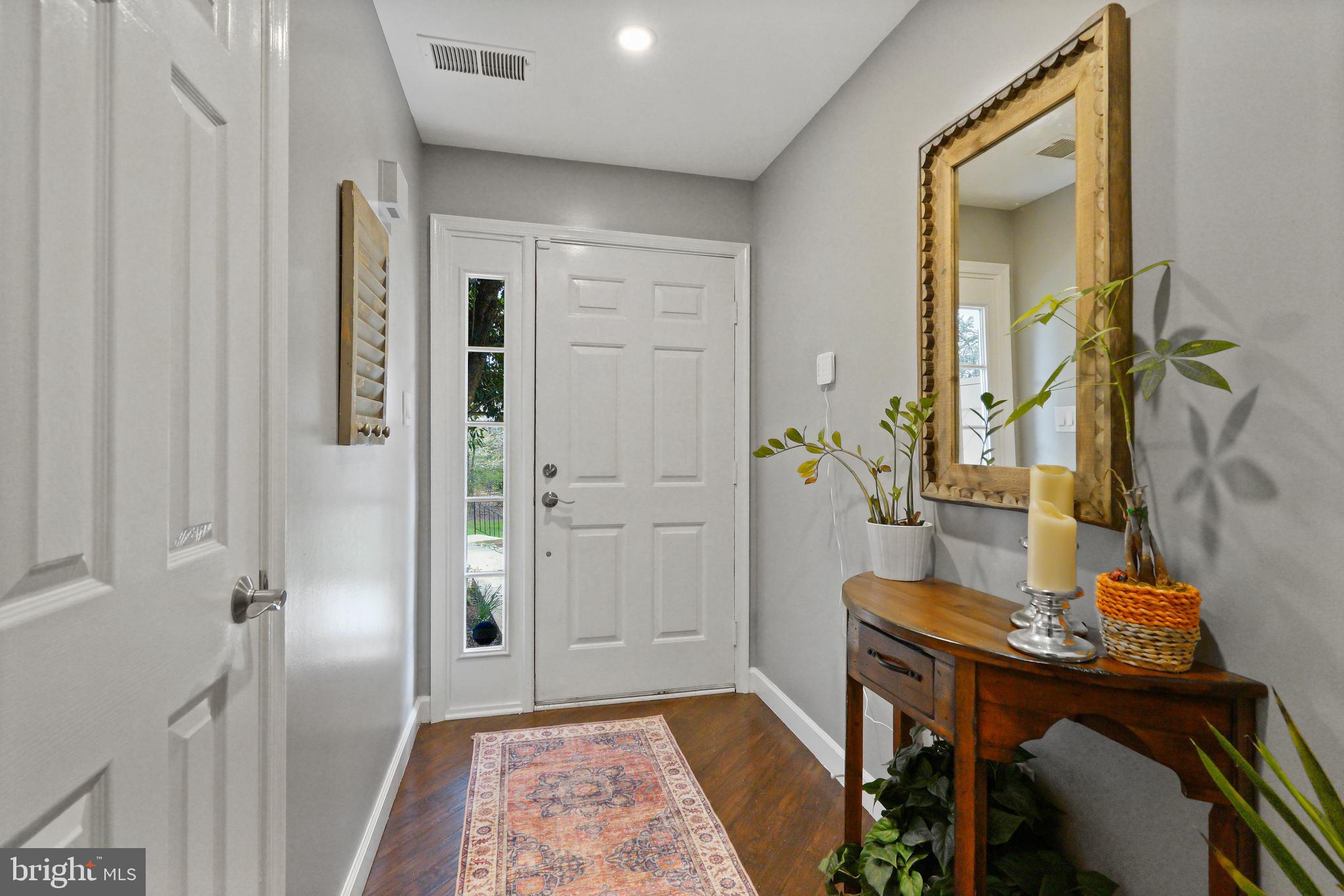 HAMPTON POINTE - Residential