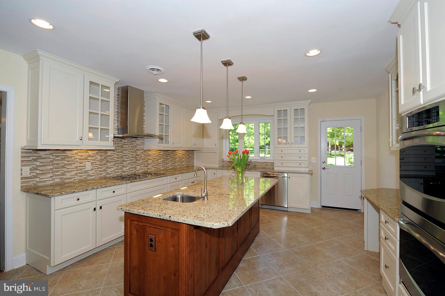 POTOMAC OUTSIDE - Residential Lease