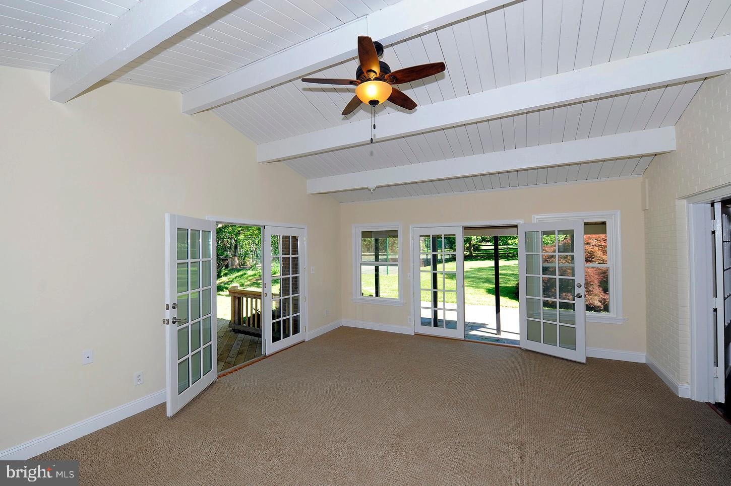 POTOMAC OUTSIDE - Residential Lease