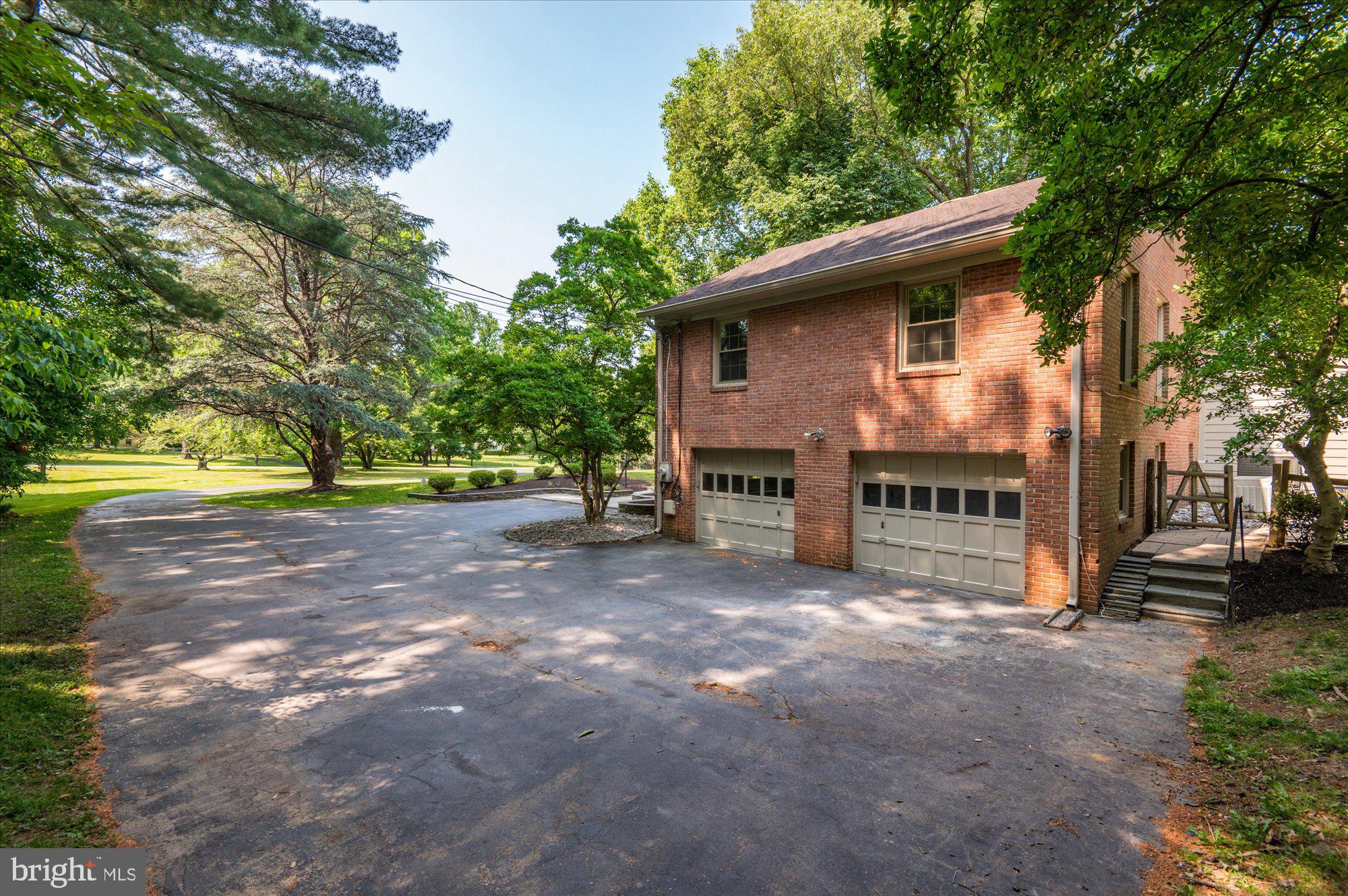 POTOMAC OUTSIDE - Residential Lease