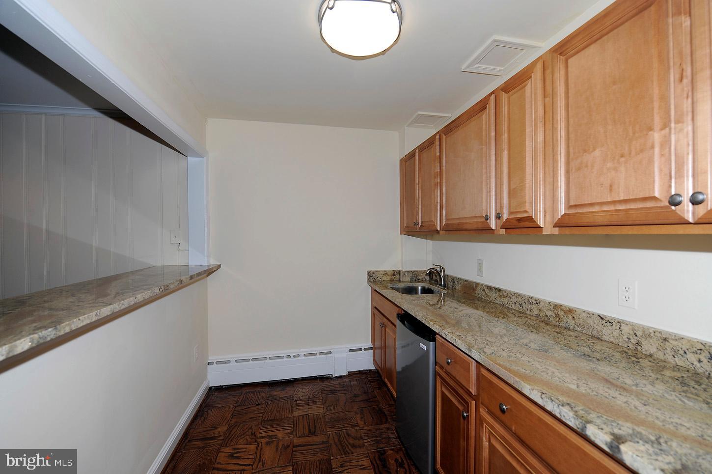 POTOMAC OUTSIDE - Residential Lease