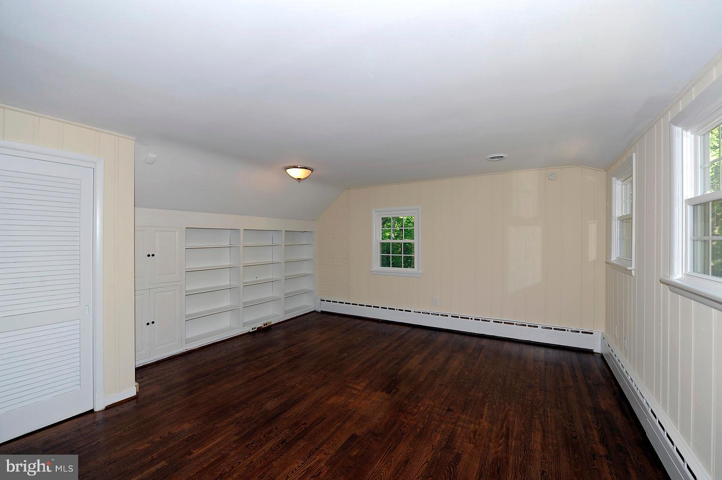 POTOMAC OUTSIDE - Residential Lease