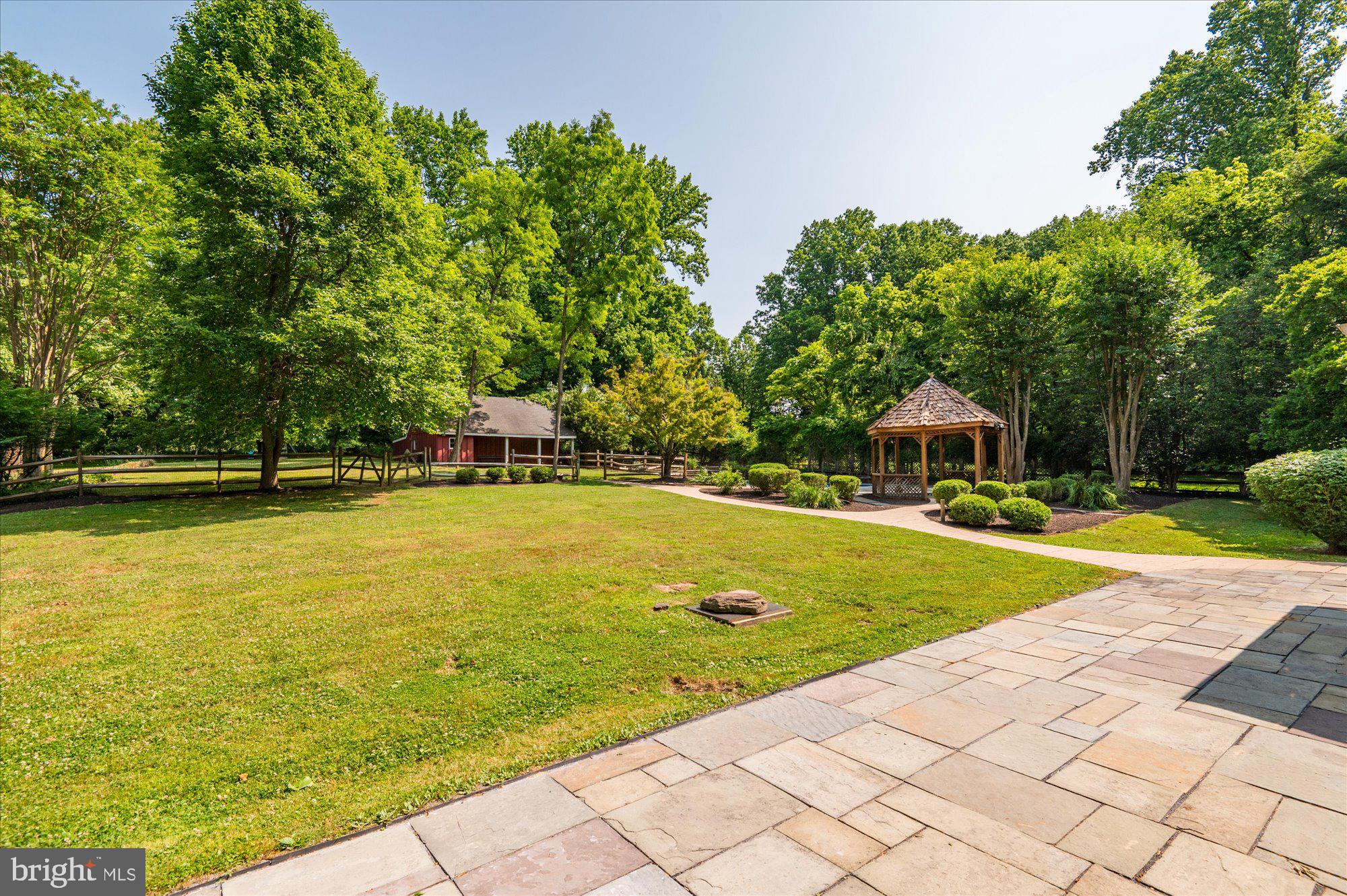 POTOMAC OUTSIDE - Residential Lease