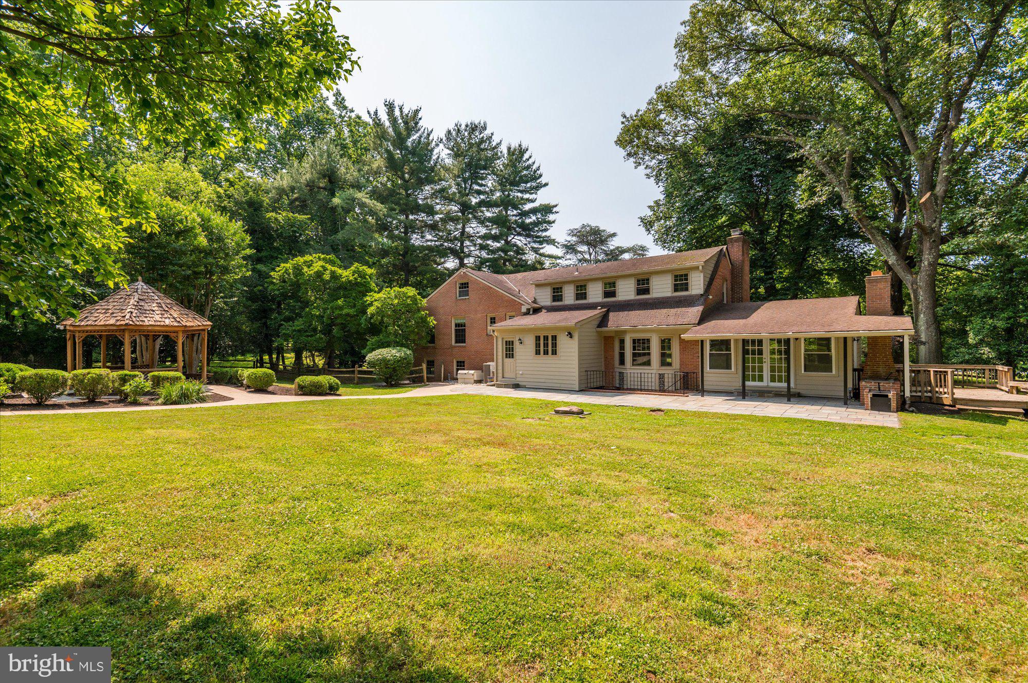 POTOMAC OUTSIDE - Residential Lease