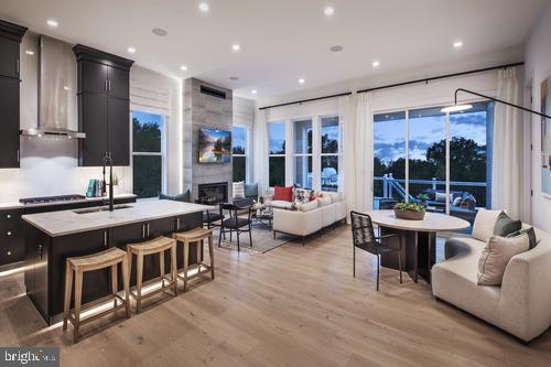 REGENCY AT WATERSIDE - Residential