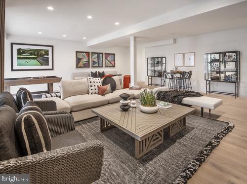 REGENCY AT WATERSIDE - Residential