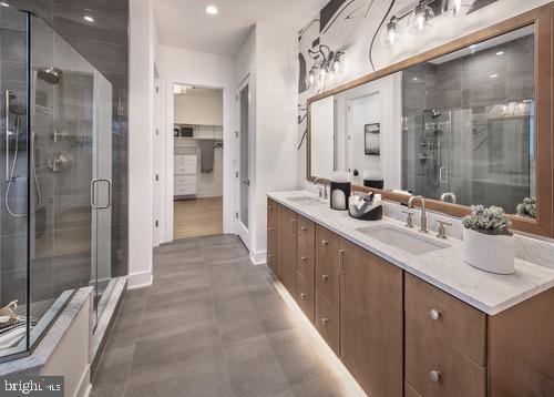 REGENCY AT WATERSIDE - Residential