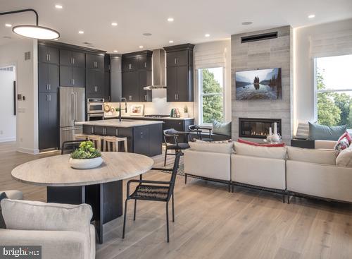 REGENCY AT WATERSIDE - Residential