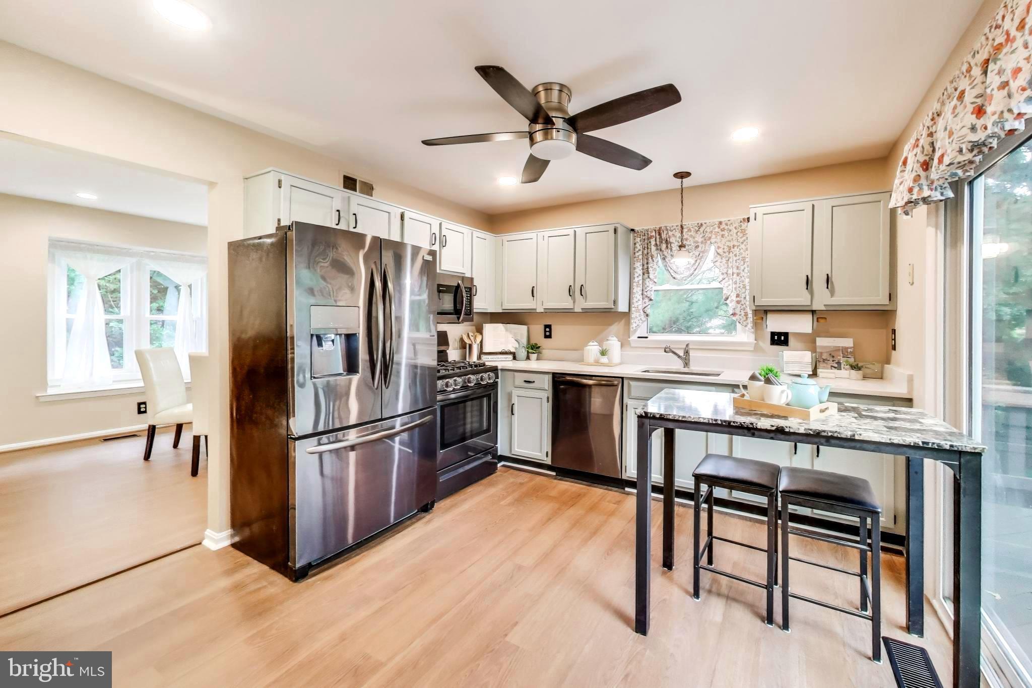 9099 BLUE JUG LANDING