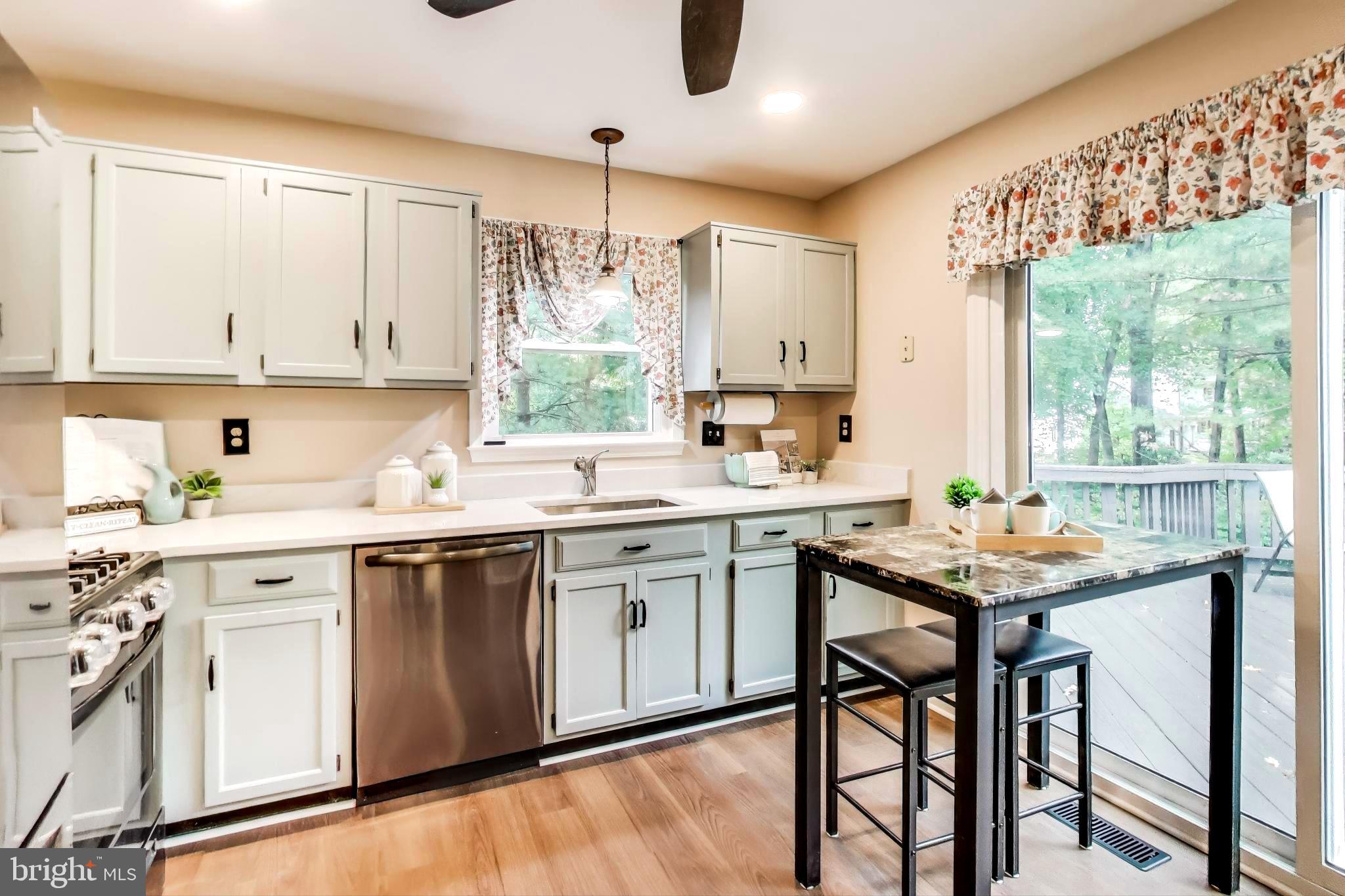 9099 BLUE JUG LANDING