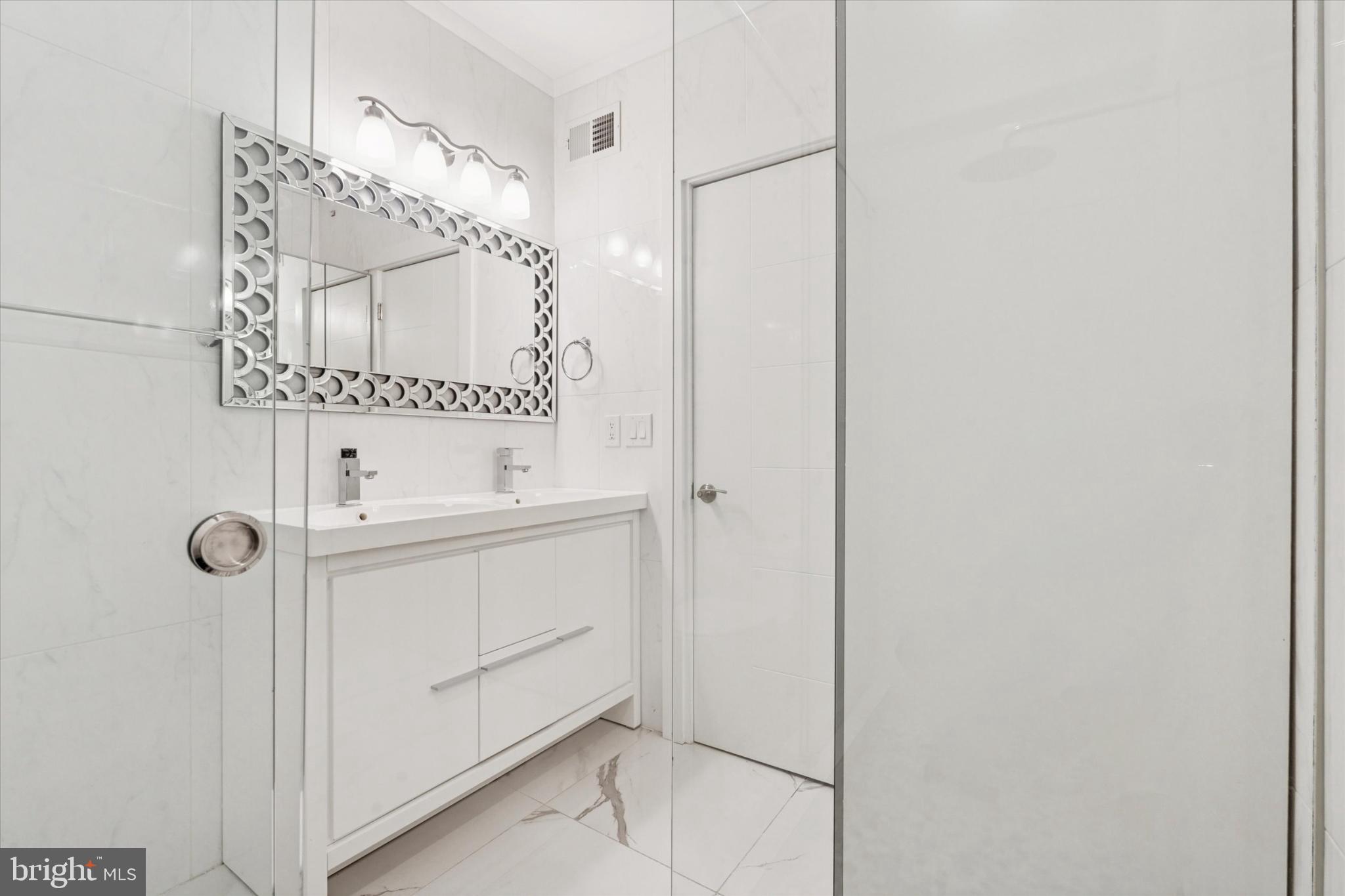 GRADUATE HOSPITAL - Residential