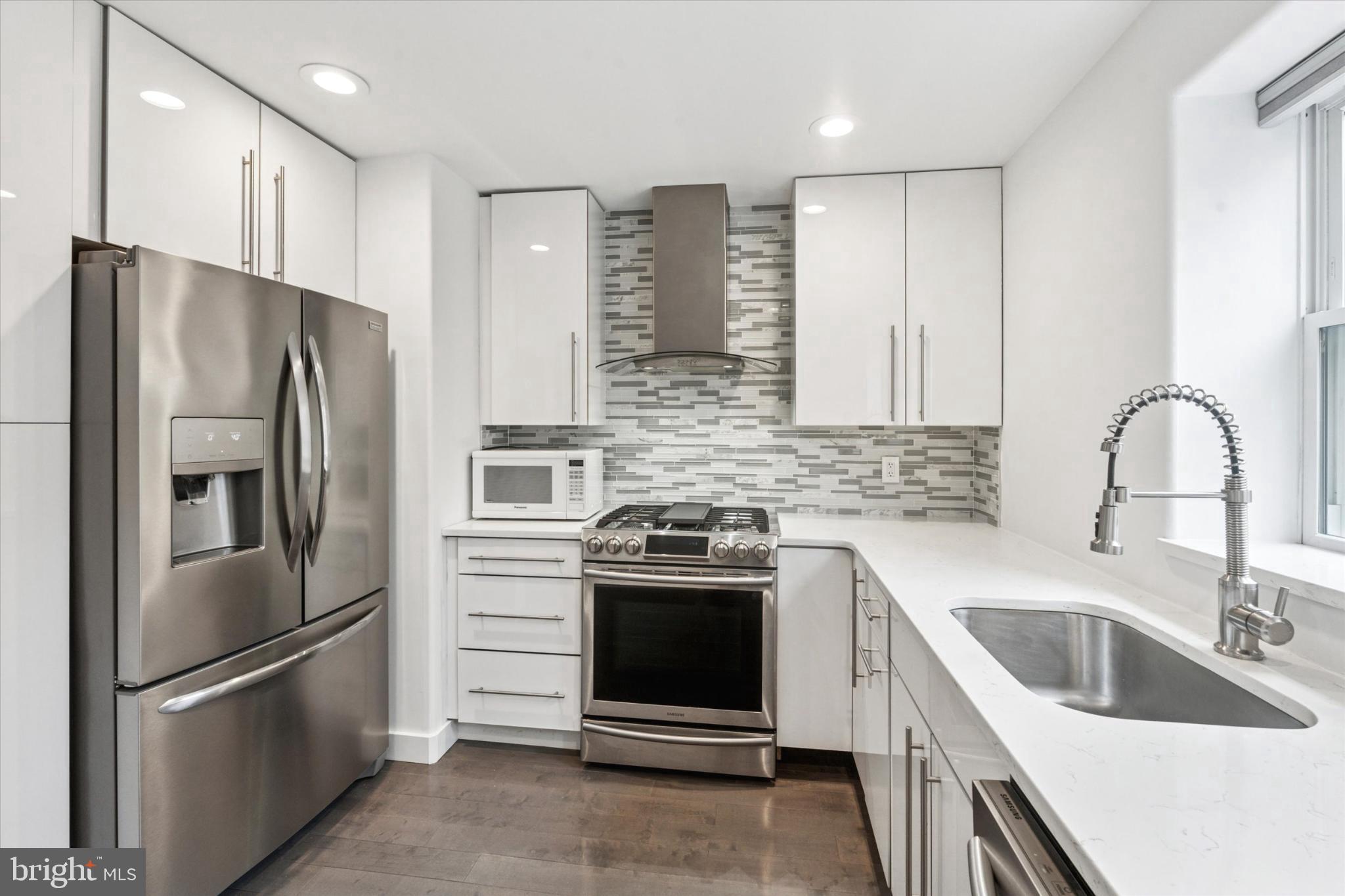 GRADUATE HOSPITAL - Residential