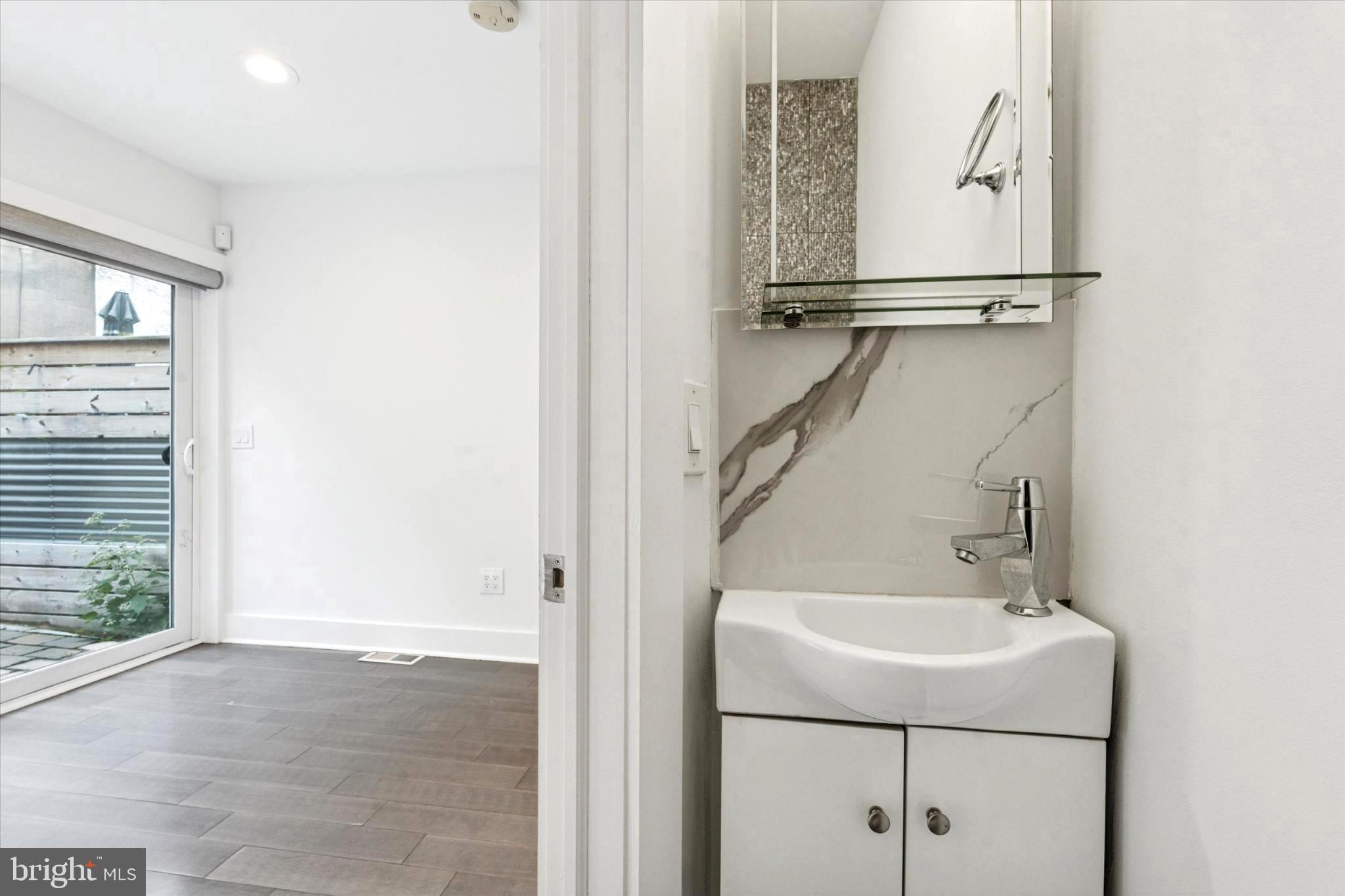 GRADUATE HOSPITAL - Residential