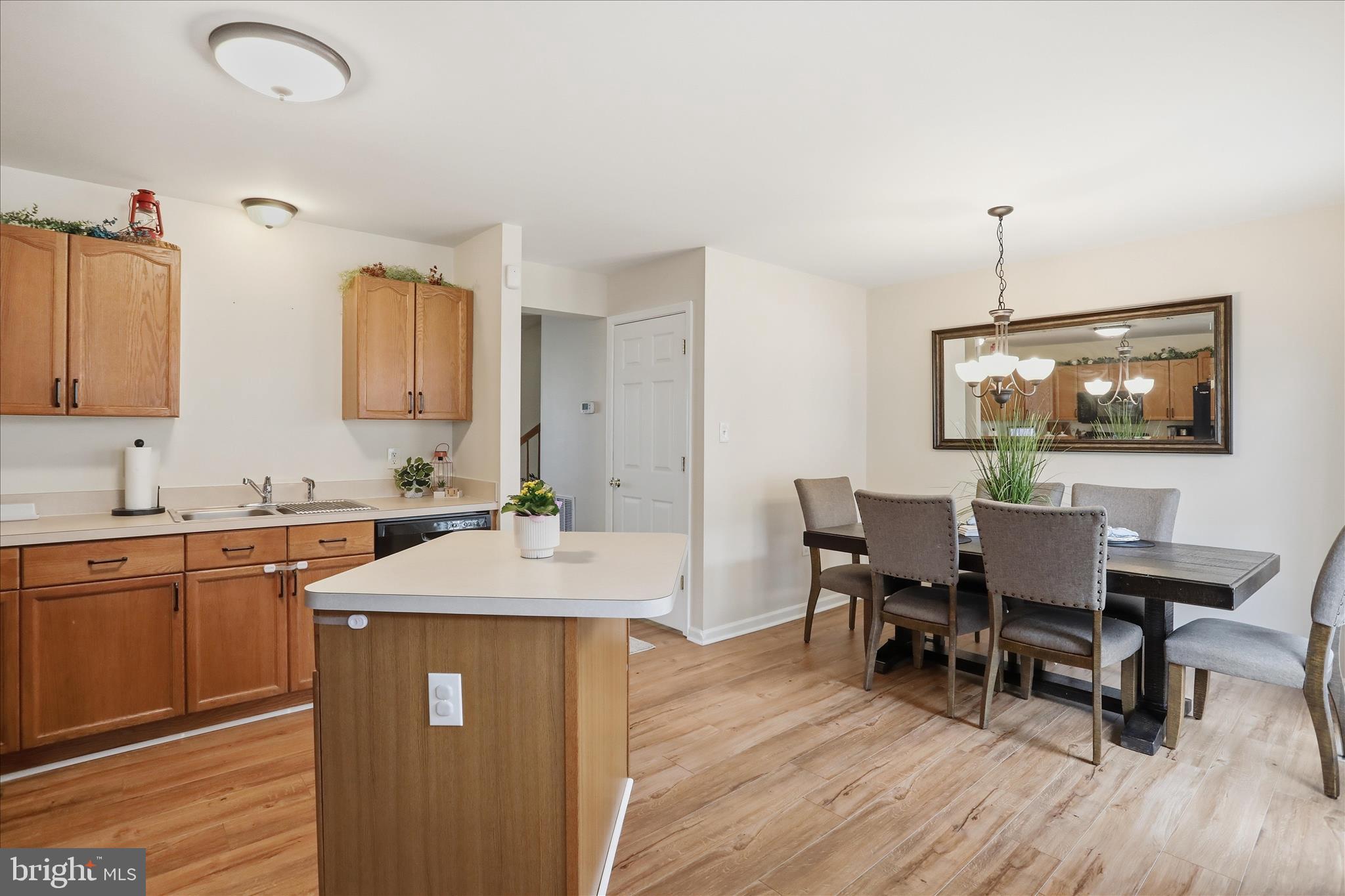 LAUREL RIDGE - Residential