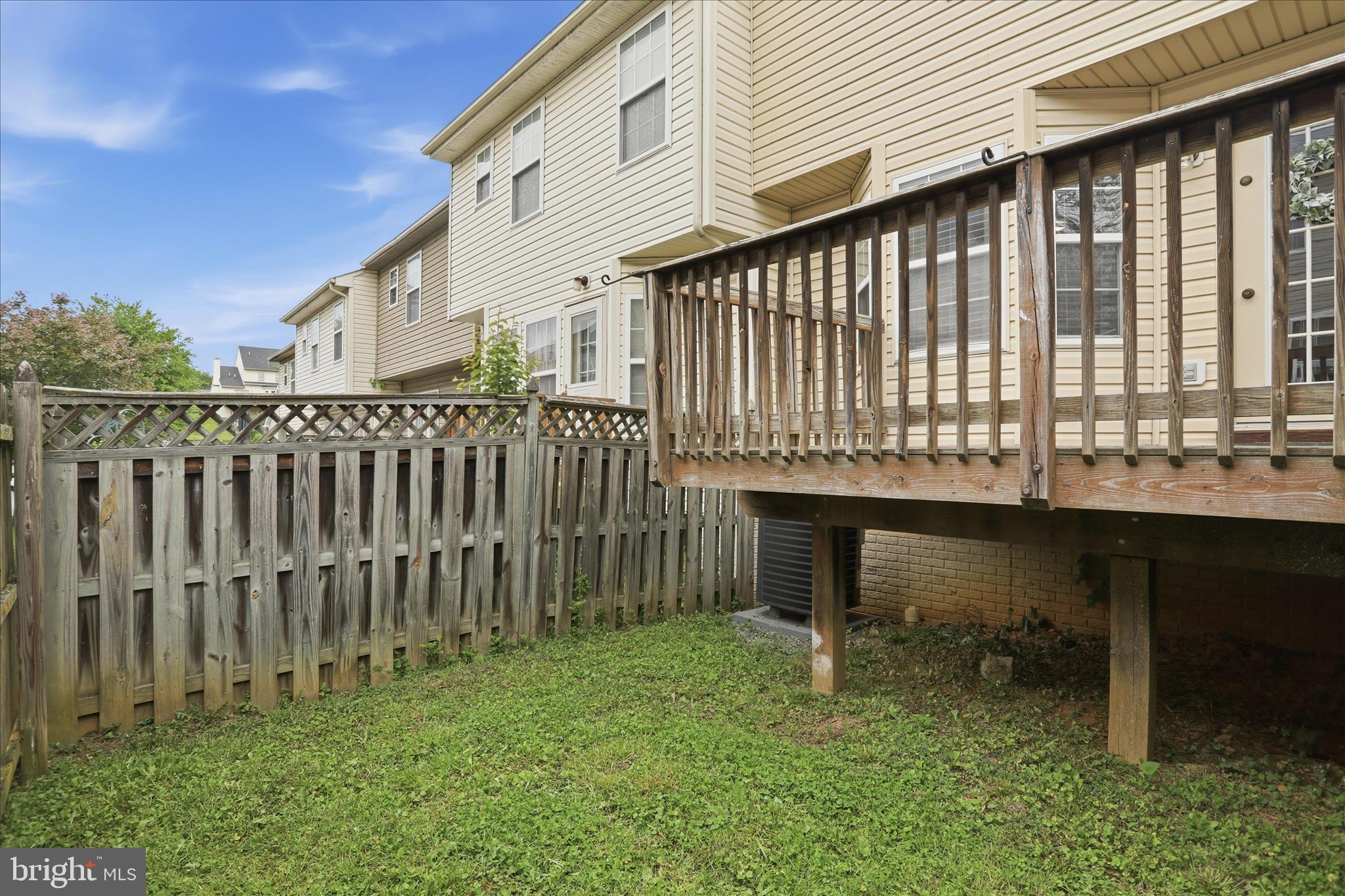 LAUREL RIDGE - Residential