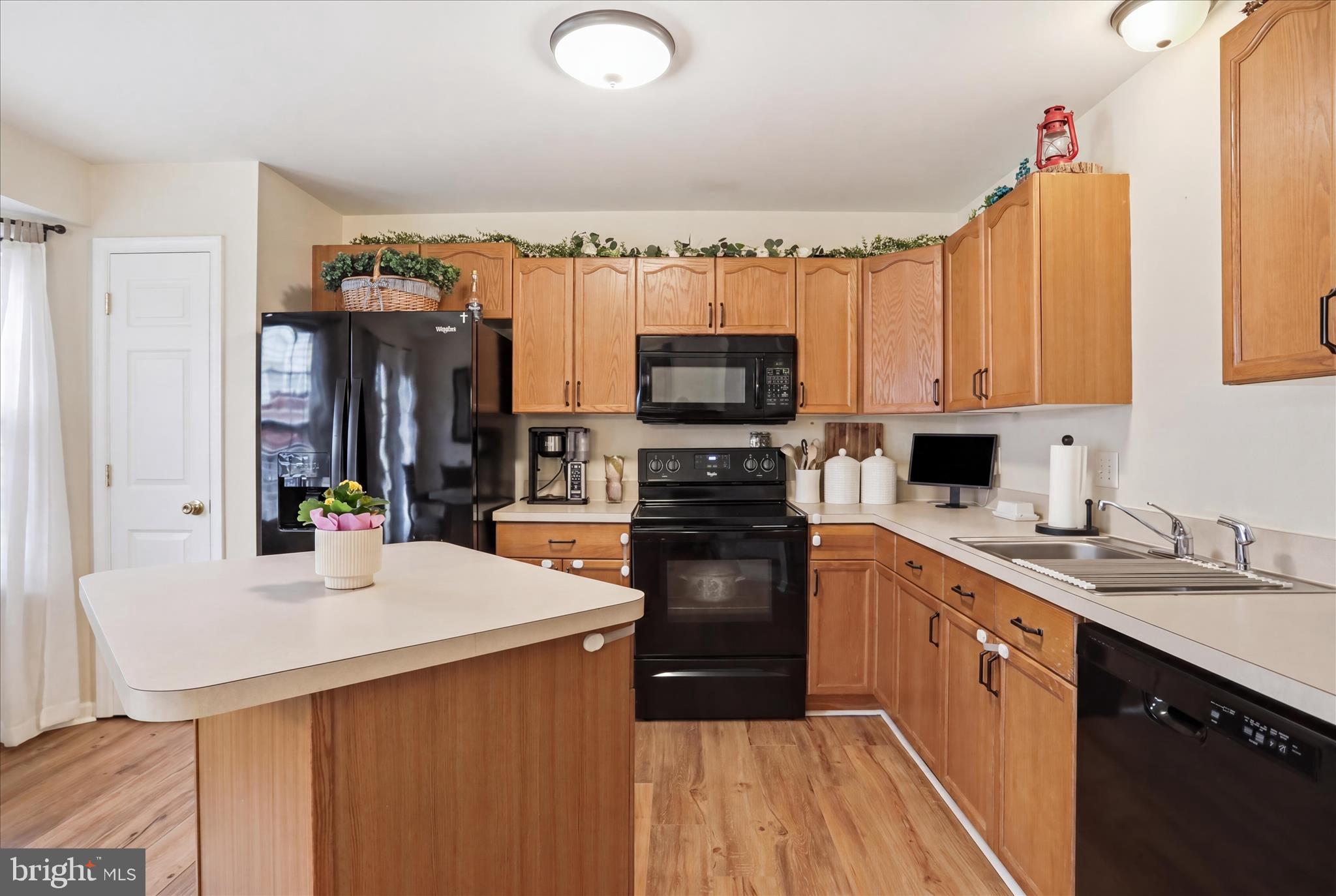 LAUREL RIDGE - Residential