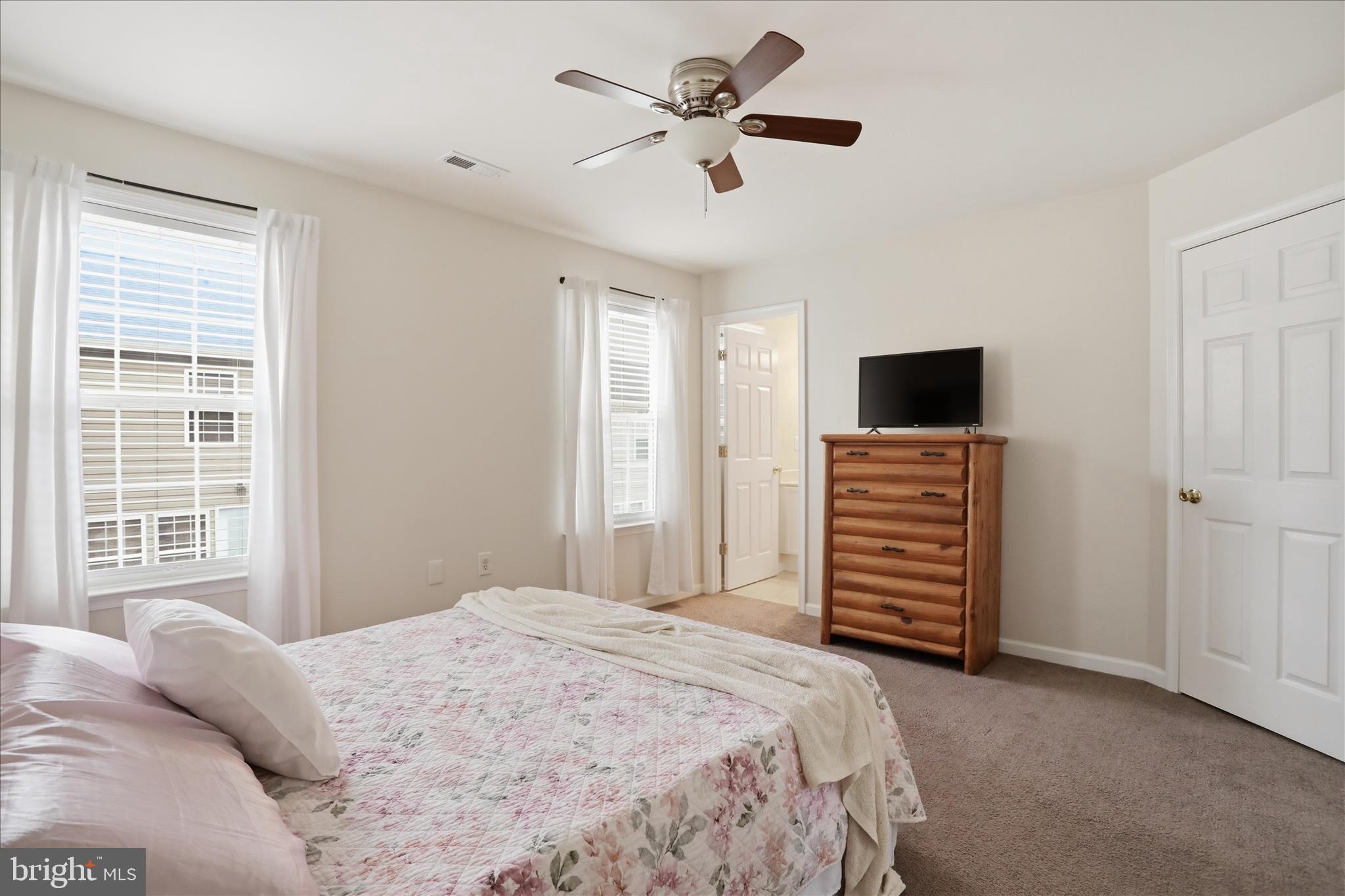 LAUREL RIDGE - Residential