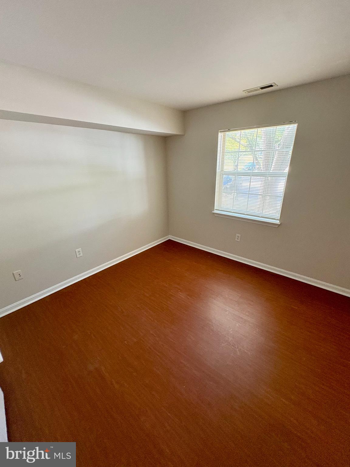 MONTGOMERY RUN - Residential Lease