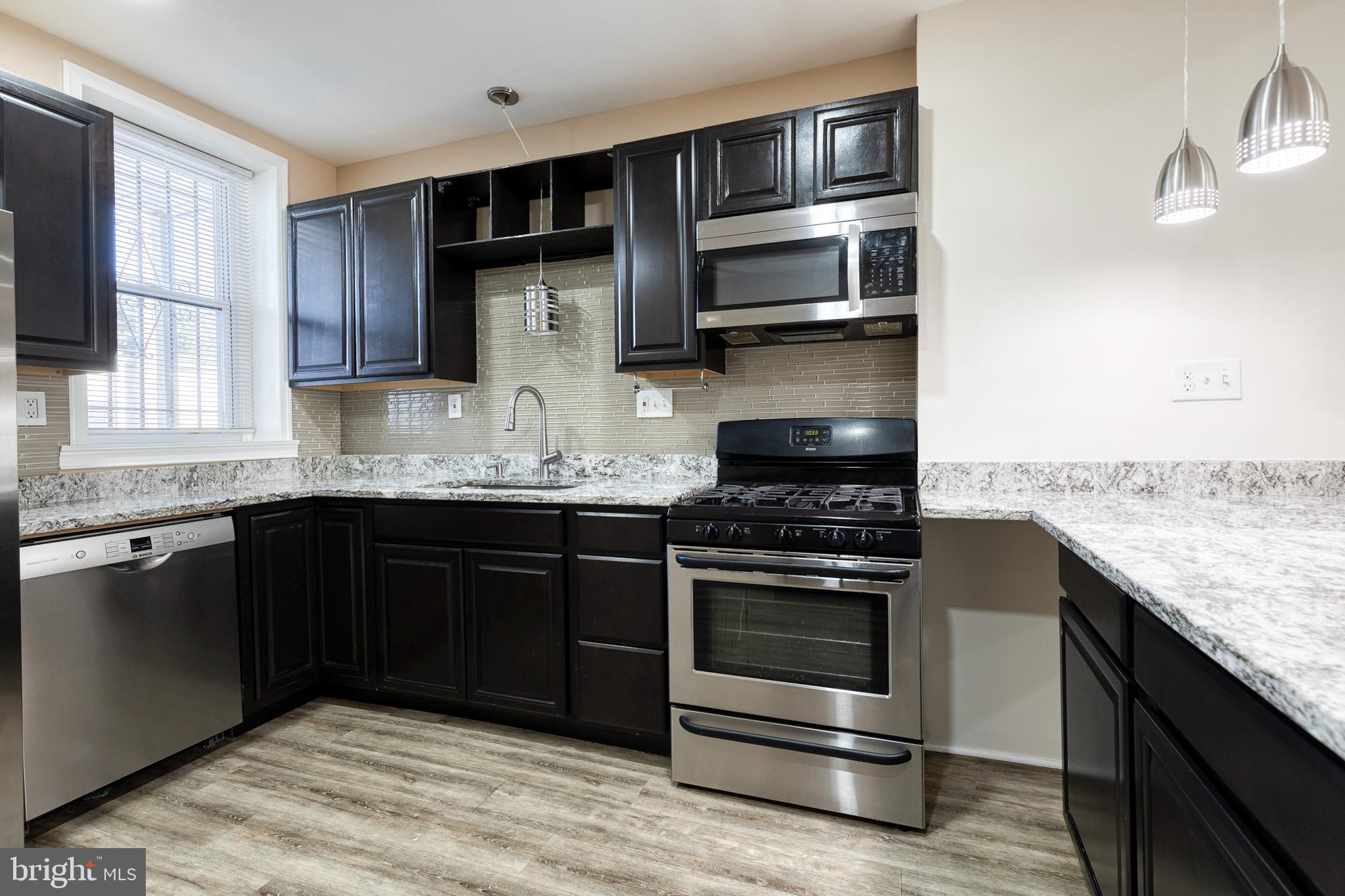HIGHLANDTOWN - Residential Lease