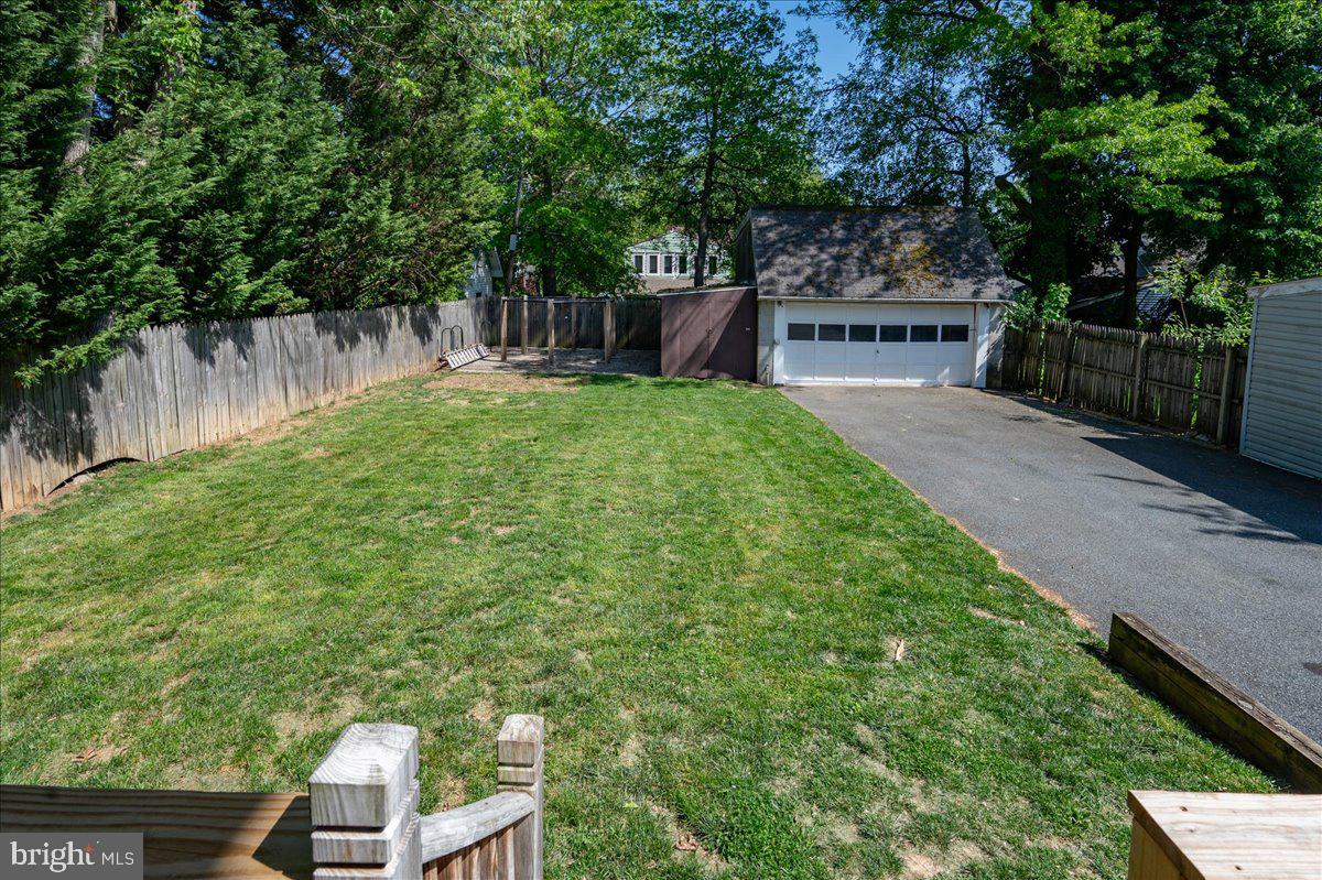 202 BLUE ROCK ROAD