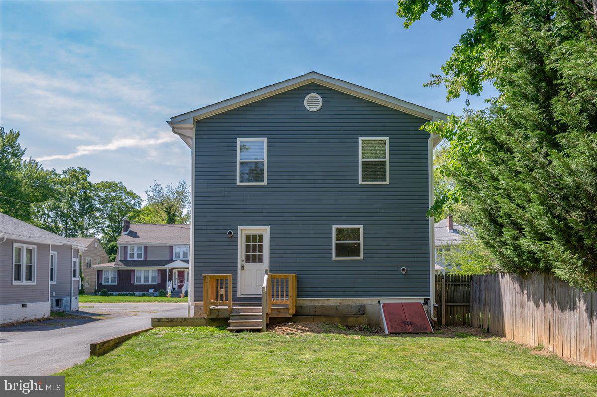 202 BLUE ROCK ROAD