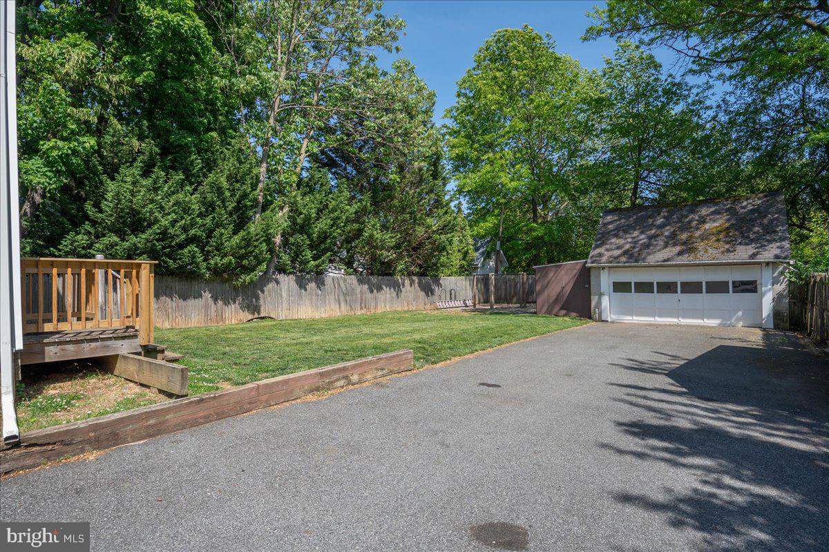 202 BLUE ROCK ROAD