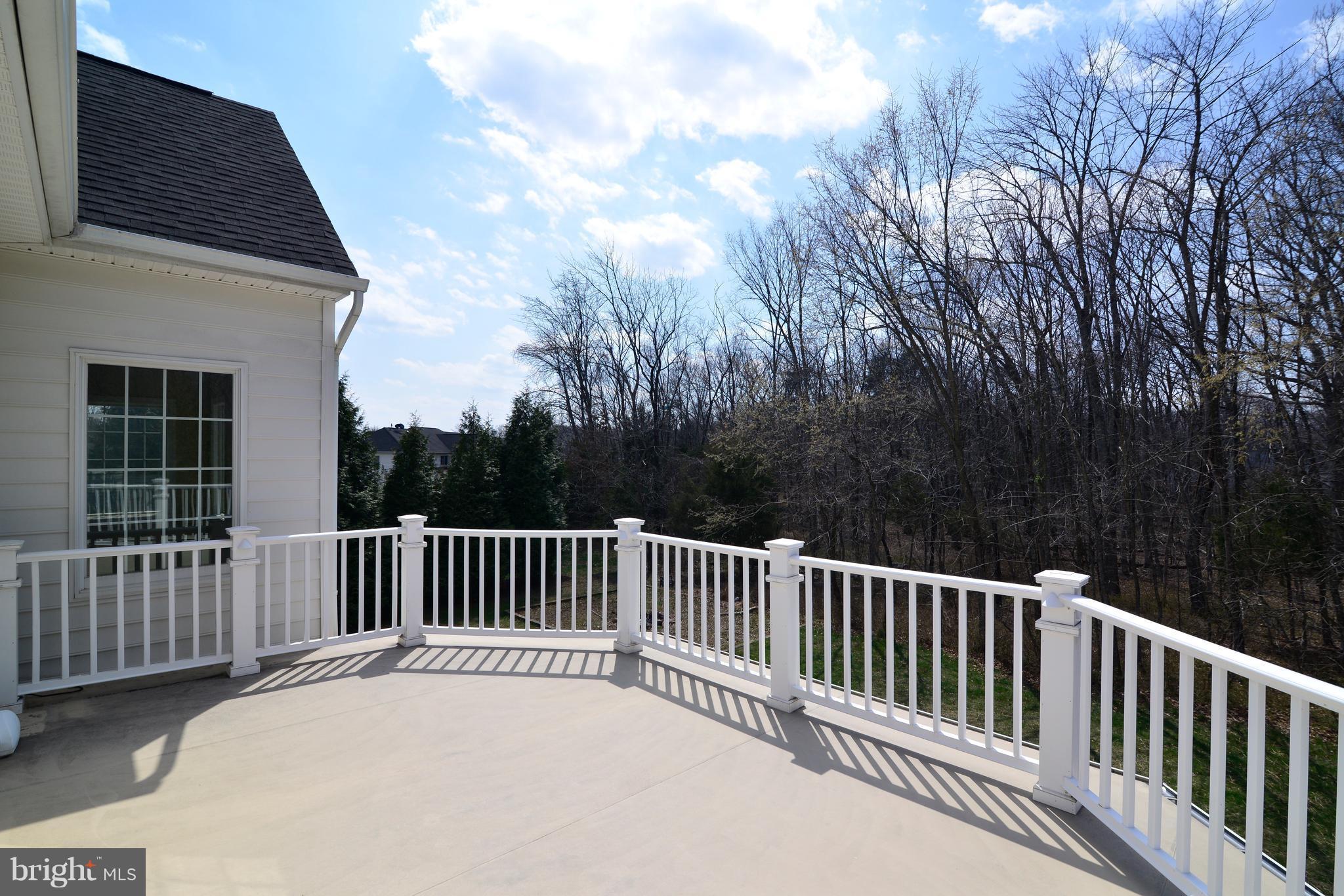 LOUDOUN VALLEY ESTATES - Residential