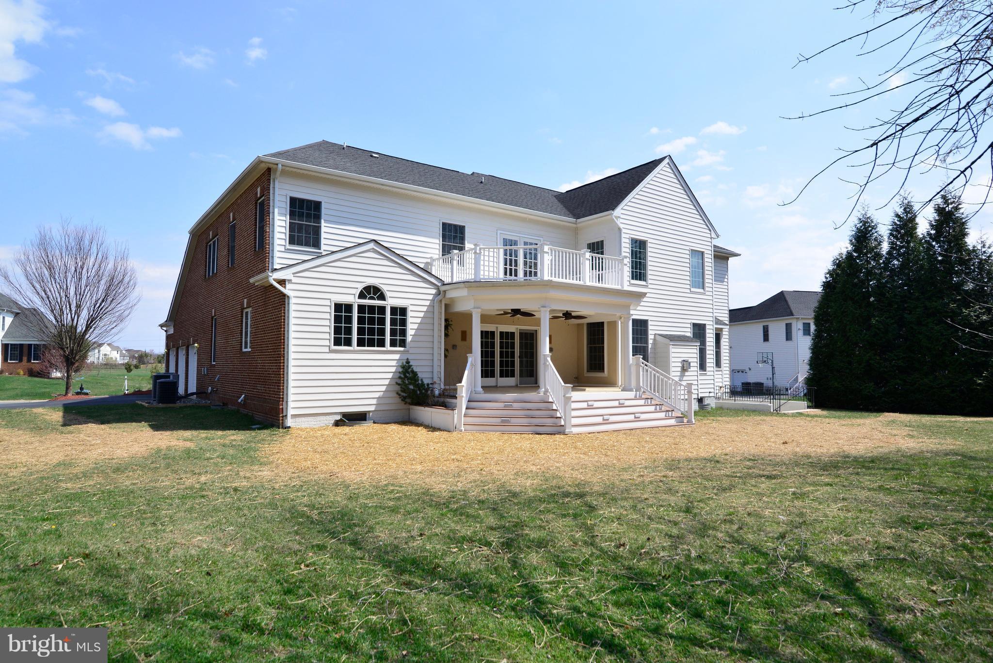 LOUDOUN VALLEY ESTATES - Residential