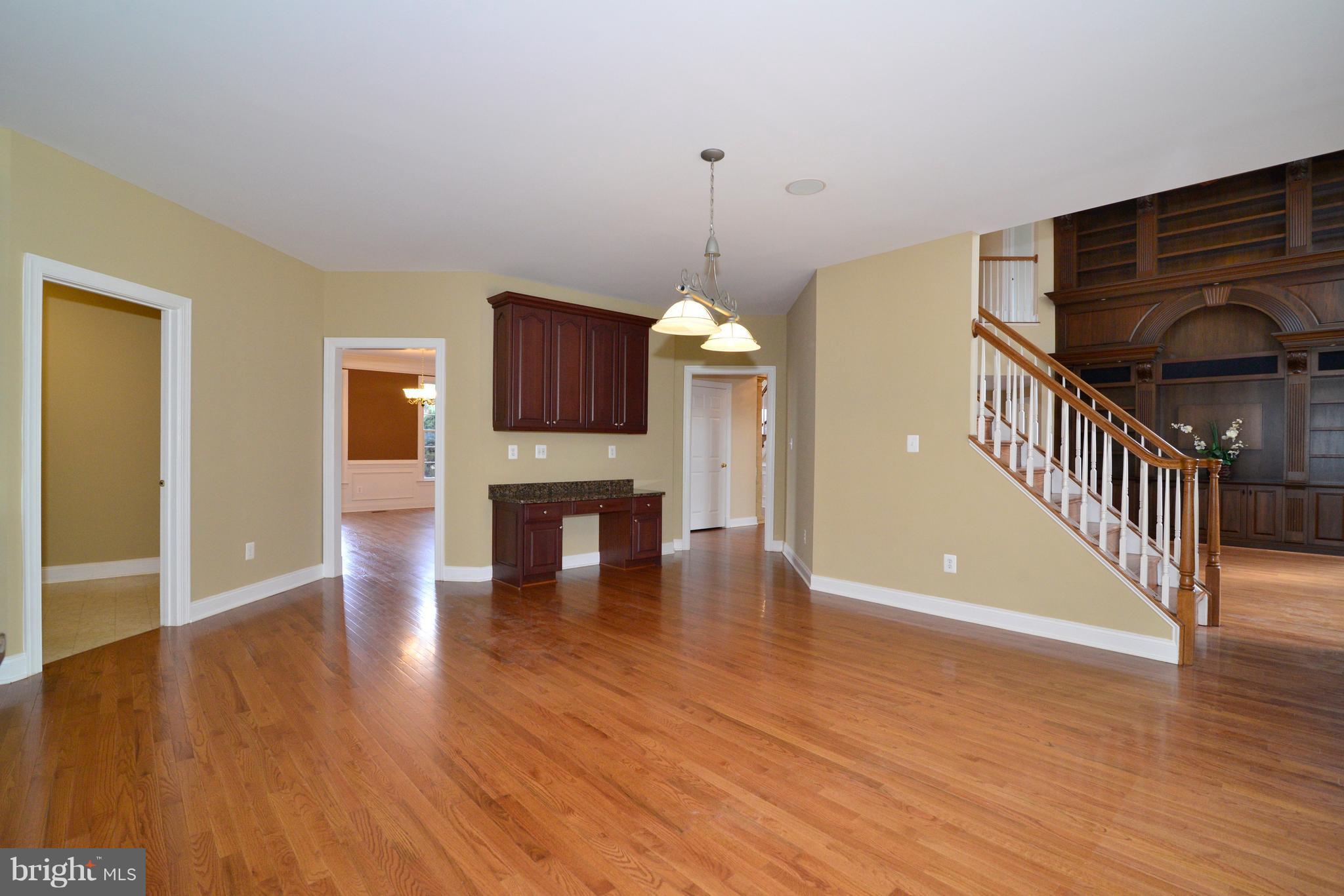 LOUDOUN VALLEY ESTATES - Residential