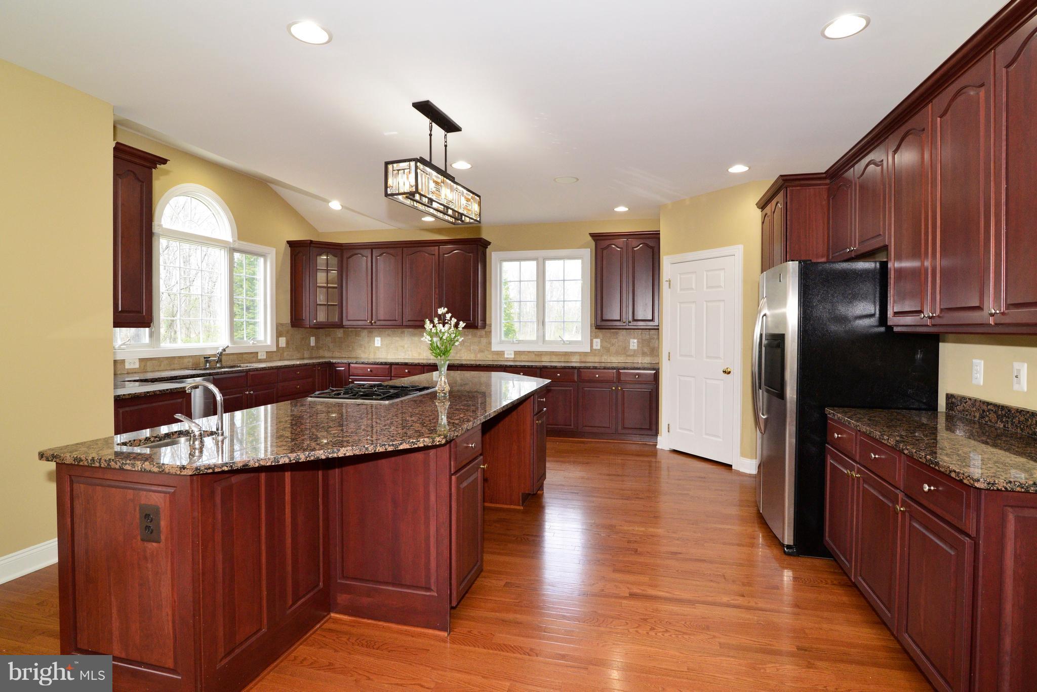 LOUDOUN VALLEY ESTATES - Residential