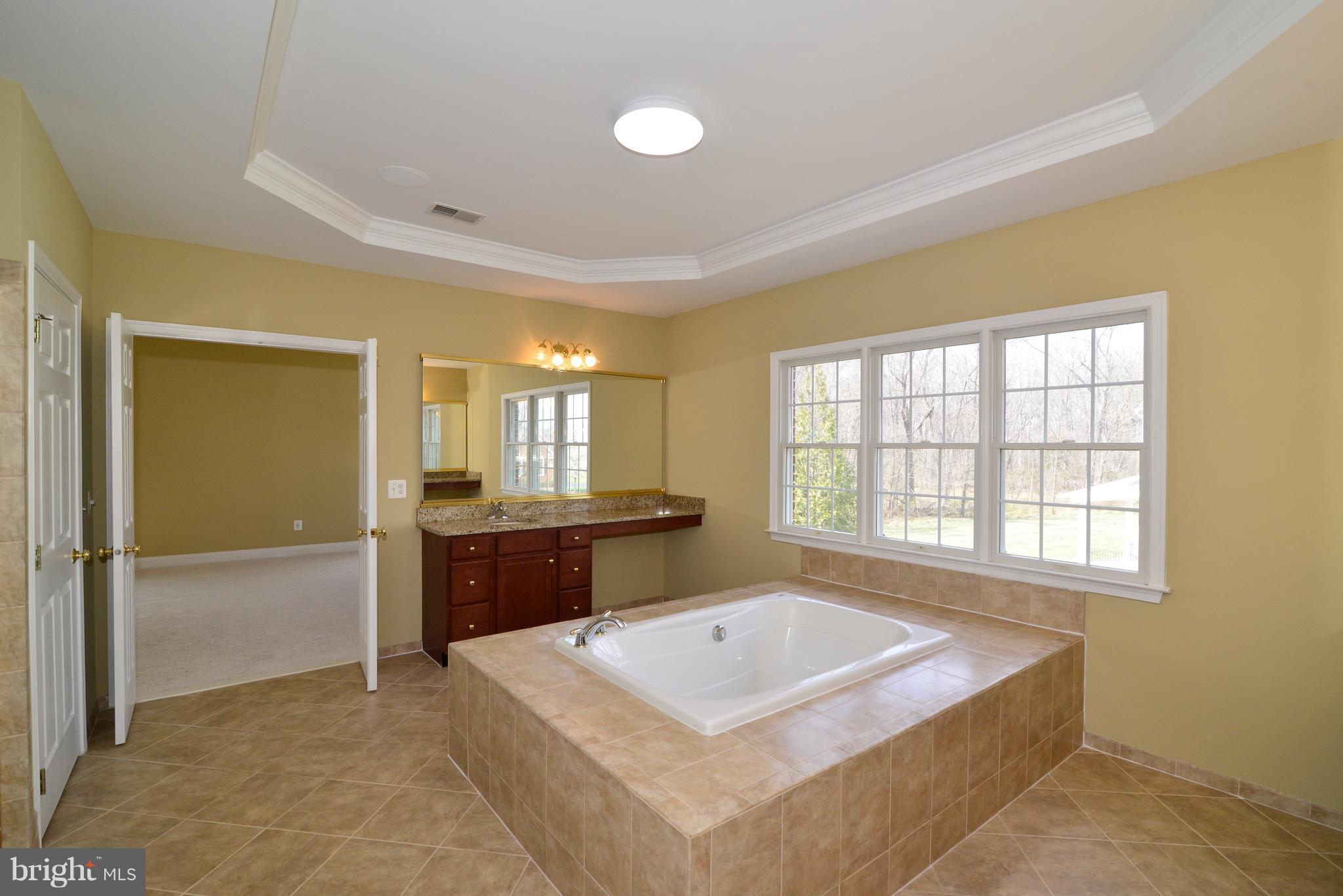 LOUDOUN VALLEY ESTATES - Residential