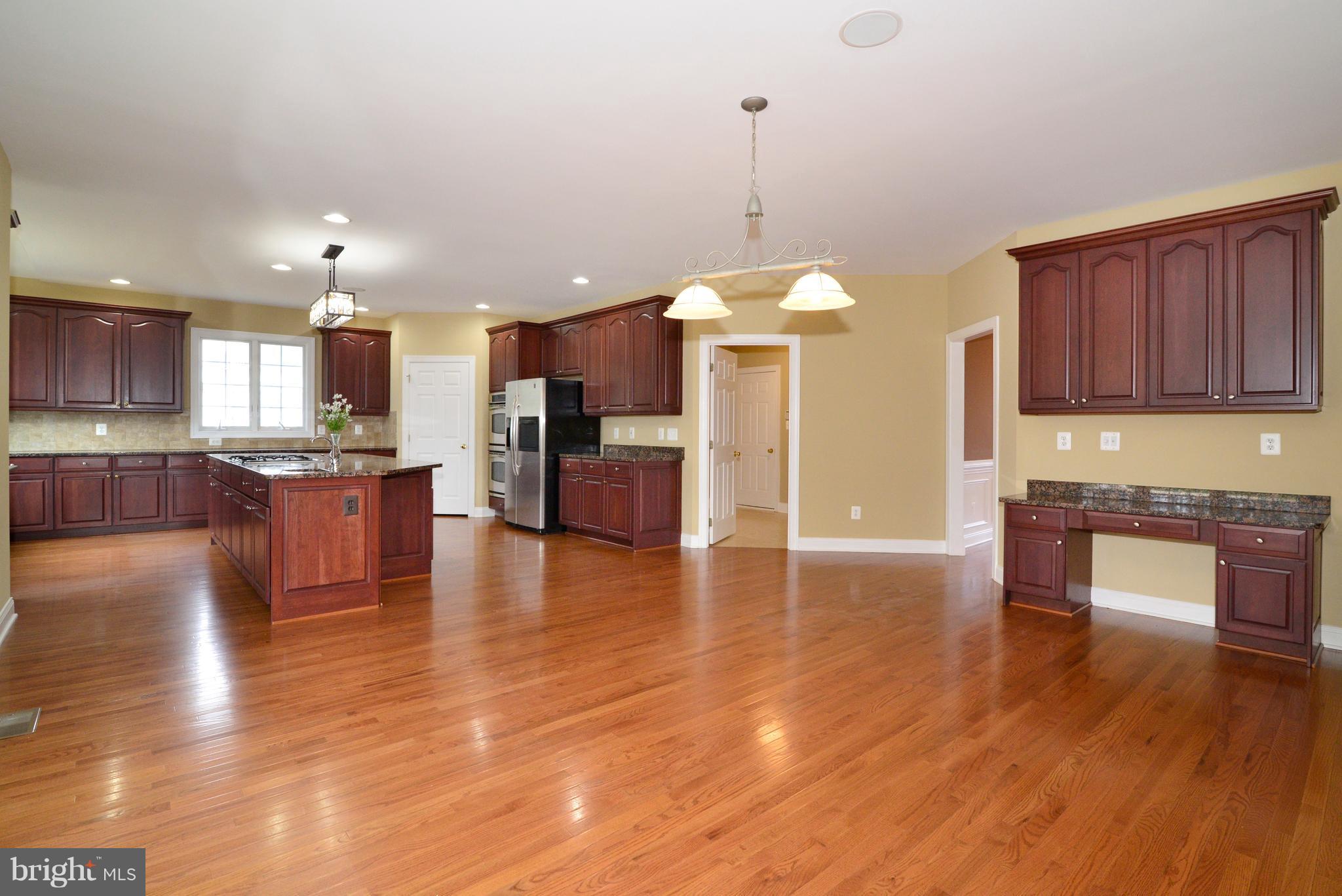 LOUDOUN VALLEY ESTATES - Residential