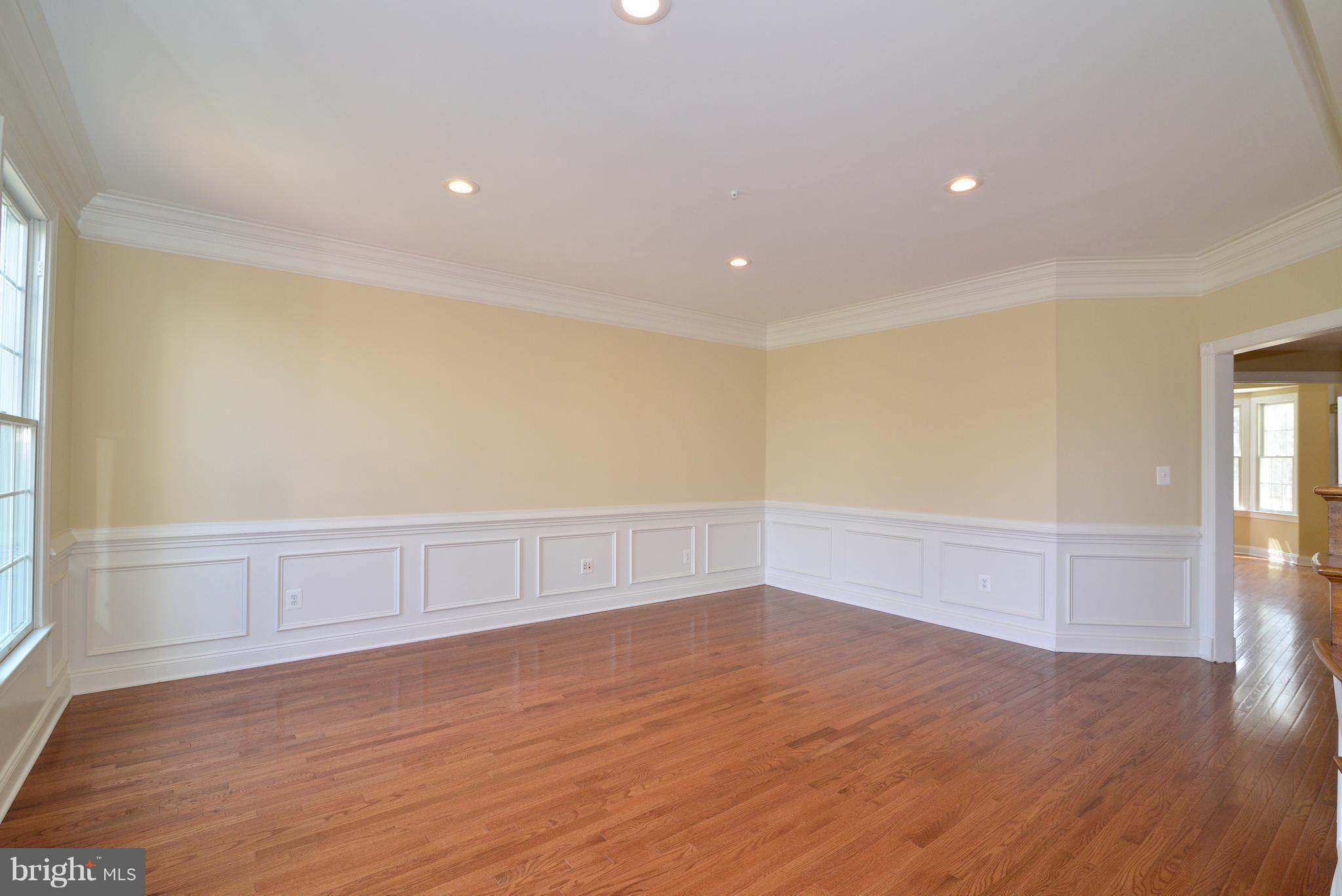 LOUDOUN VALLEY ESTATES - Residential