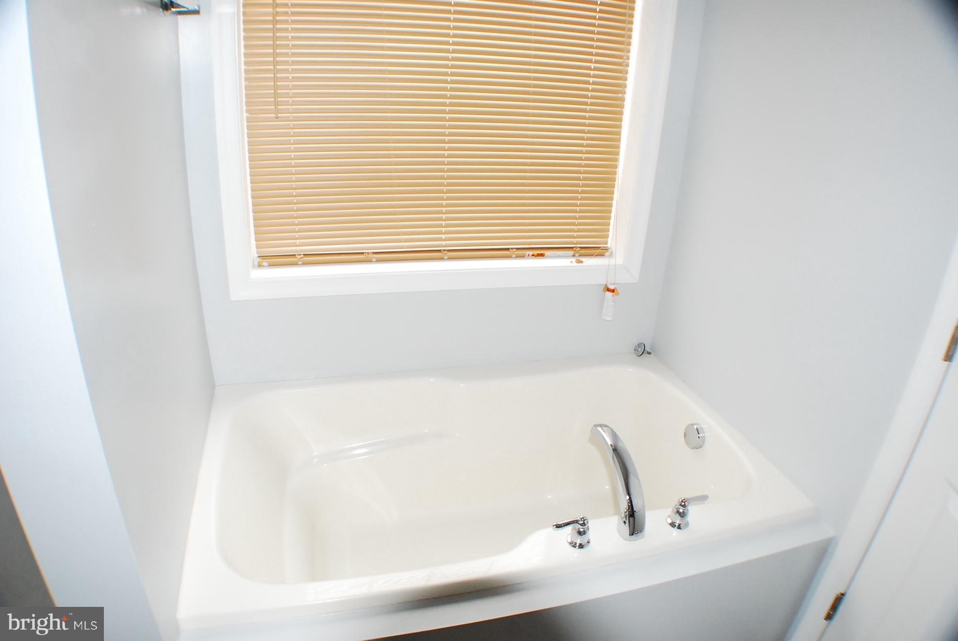 RIDGEFIELD - Residential