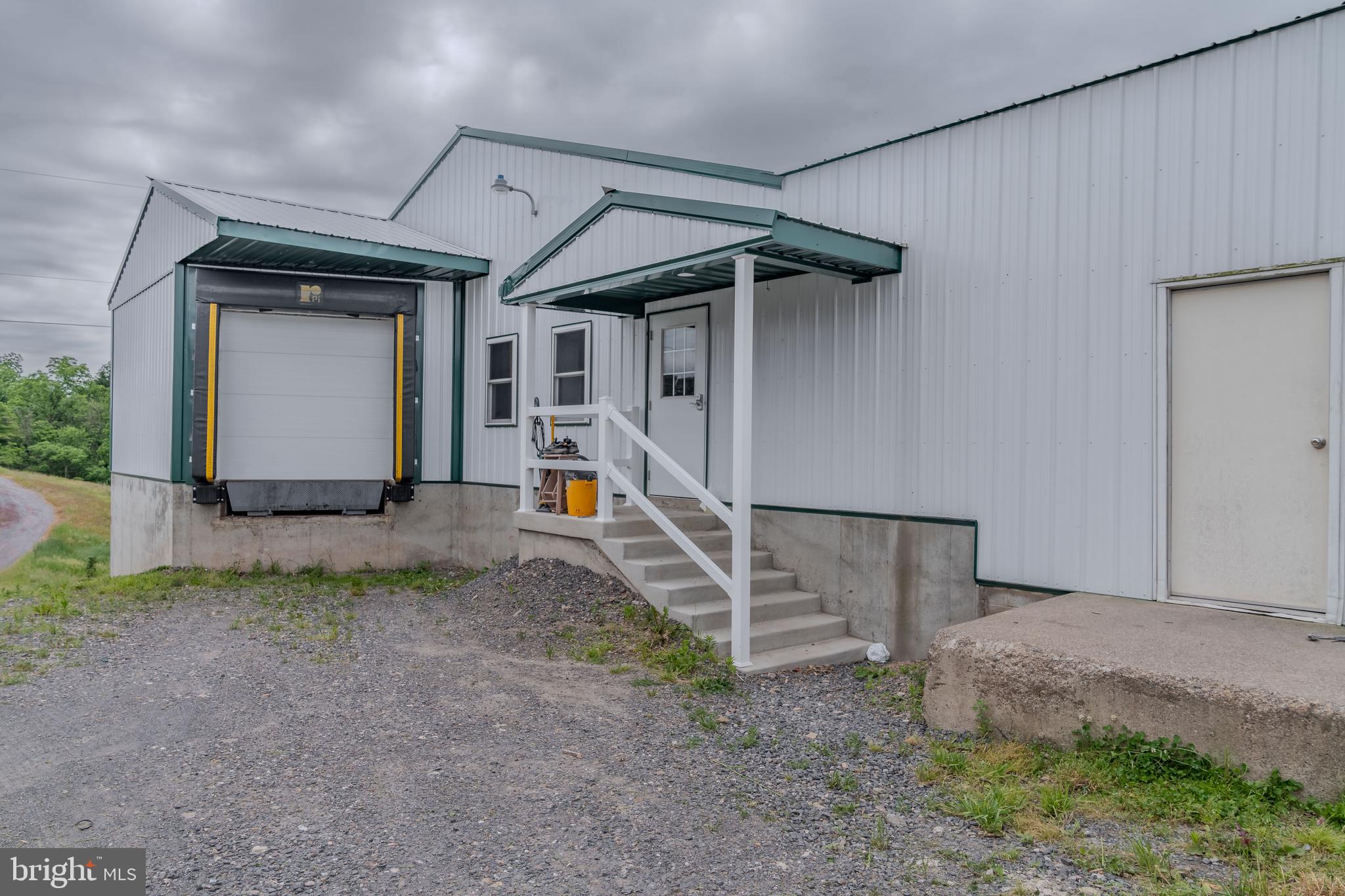 990 VISTA ROAD