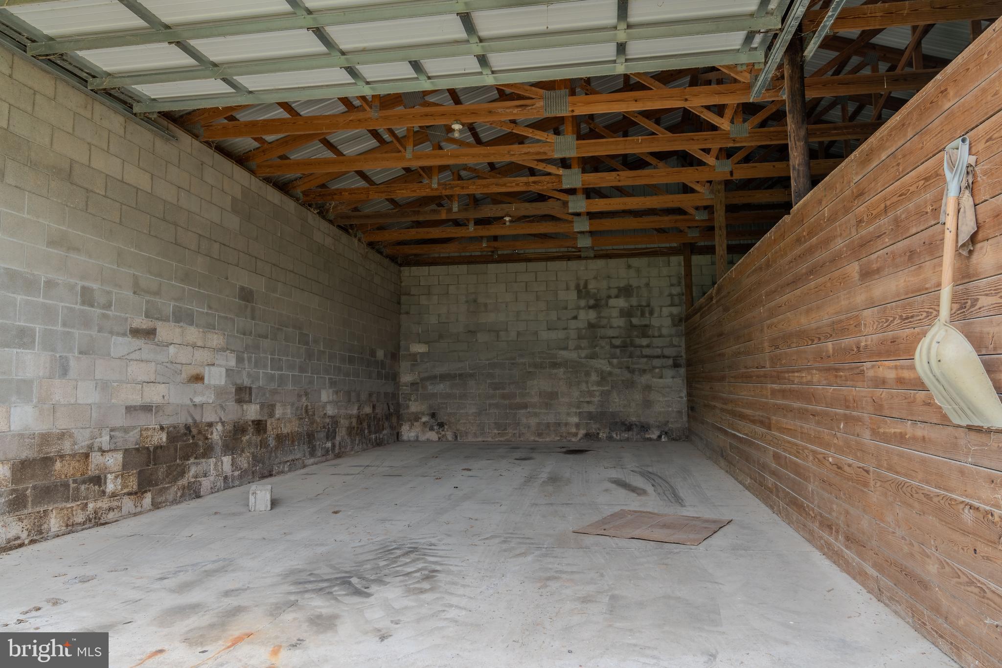 990 VISTA ROAD