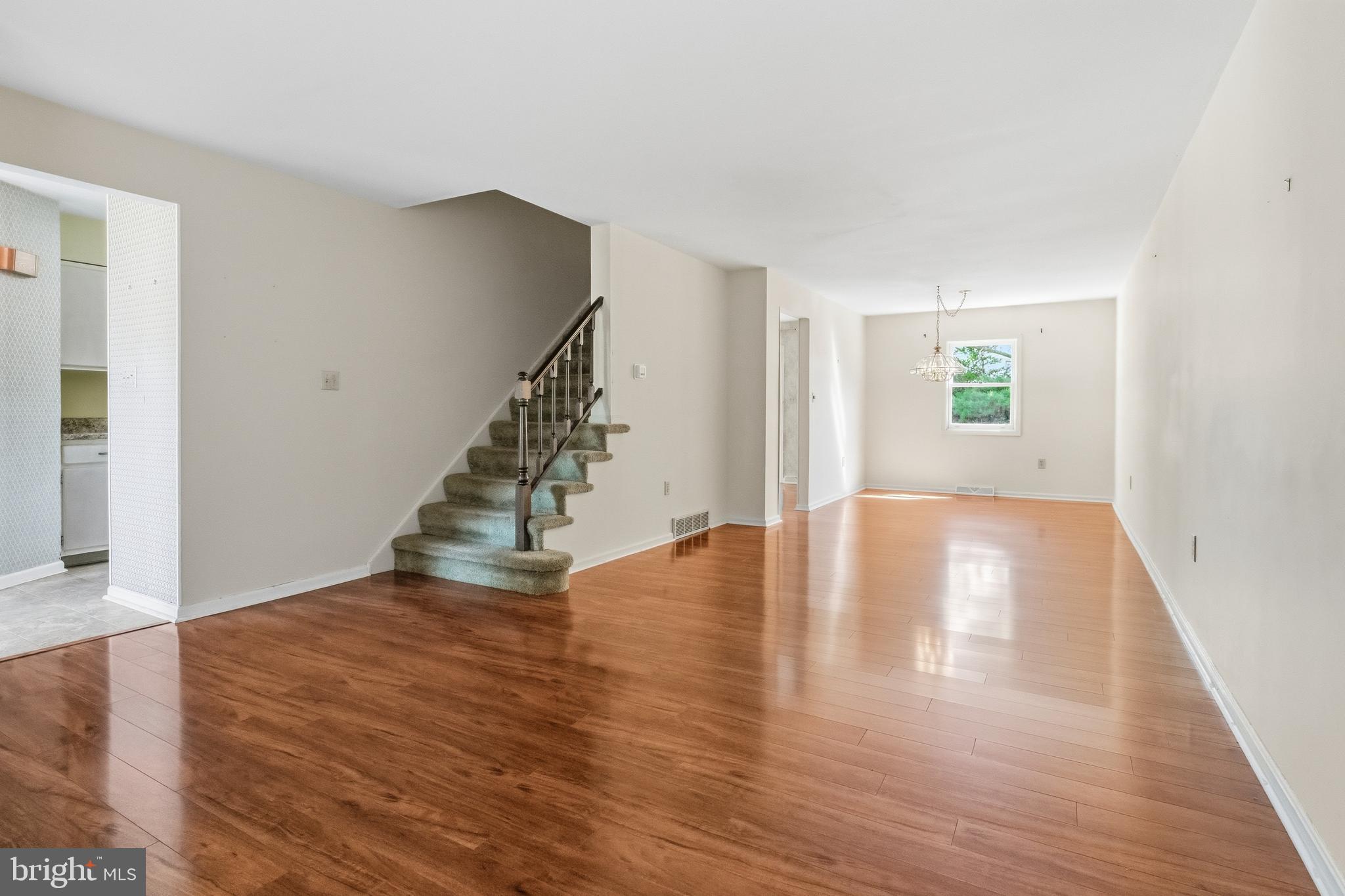 WILLIAMSBURG NORTH - Residential