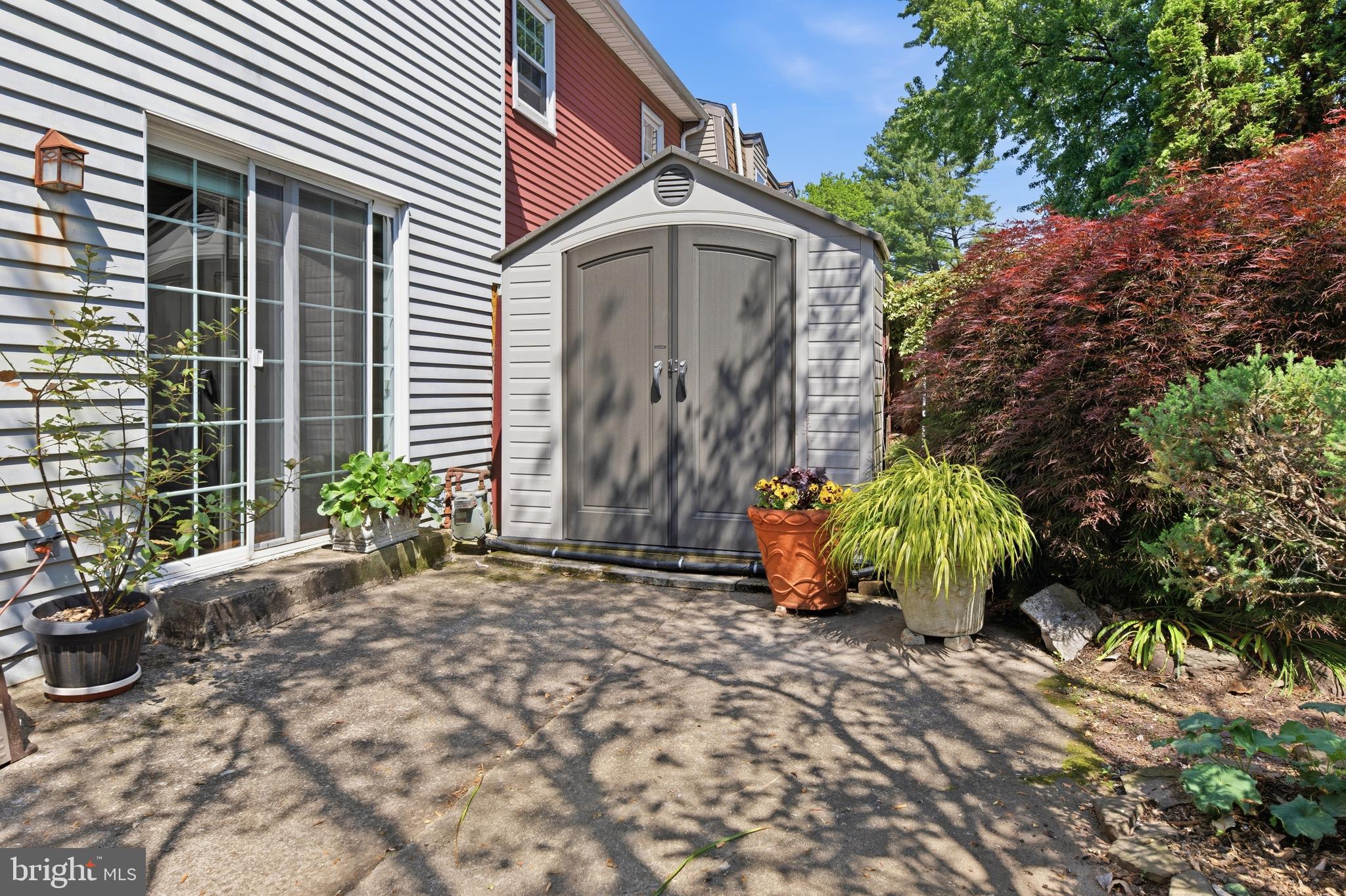 WILLIAMSBURG NORTH - Residential