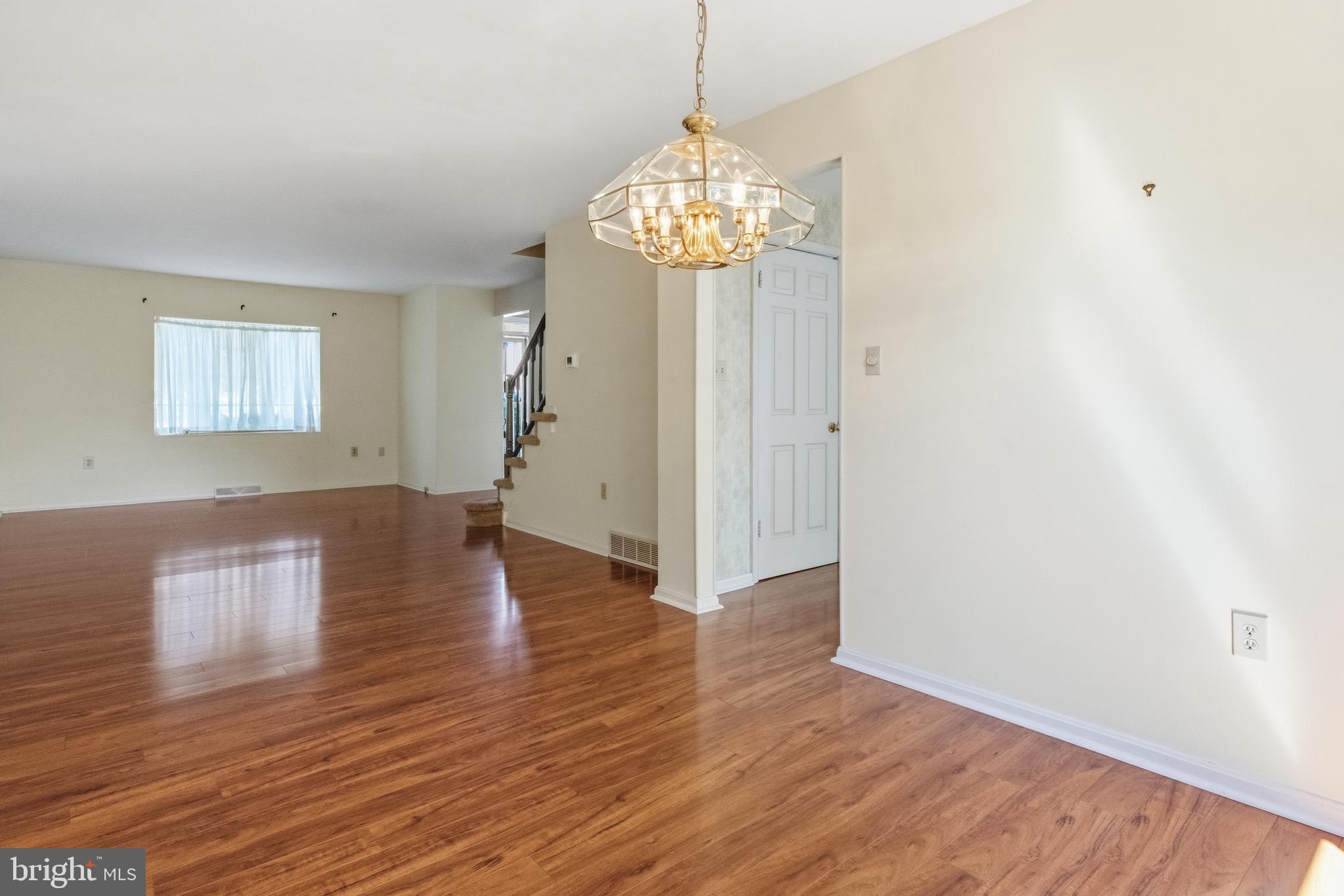 WILLIAMSBURG NORTH - Residential