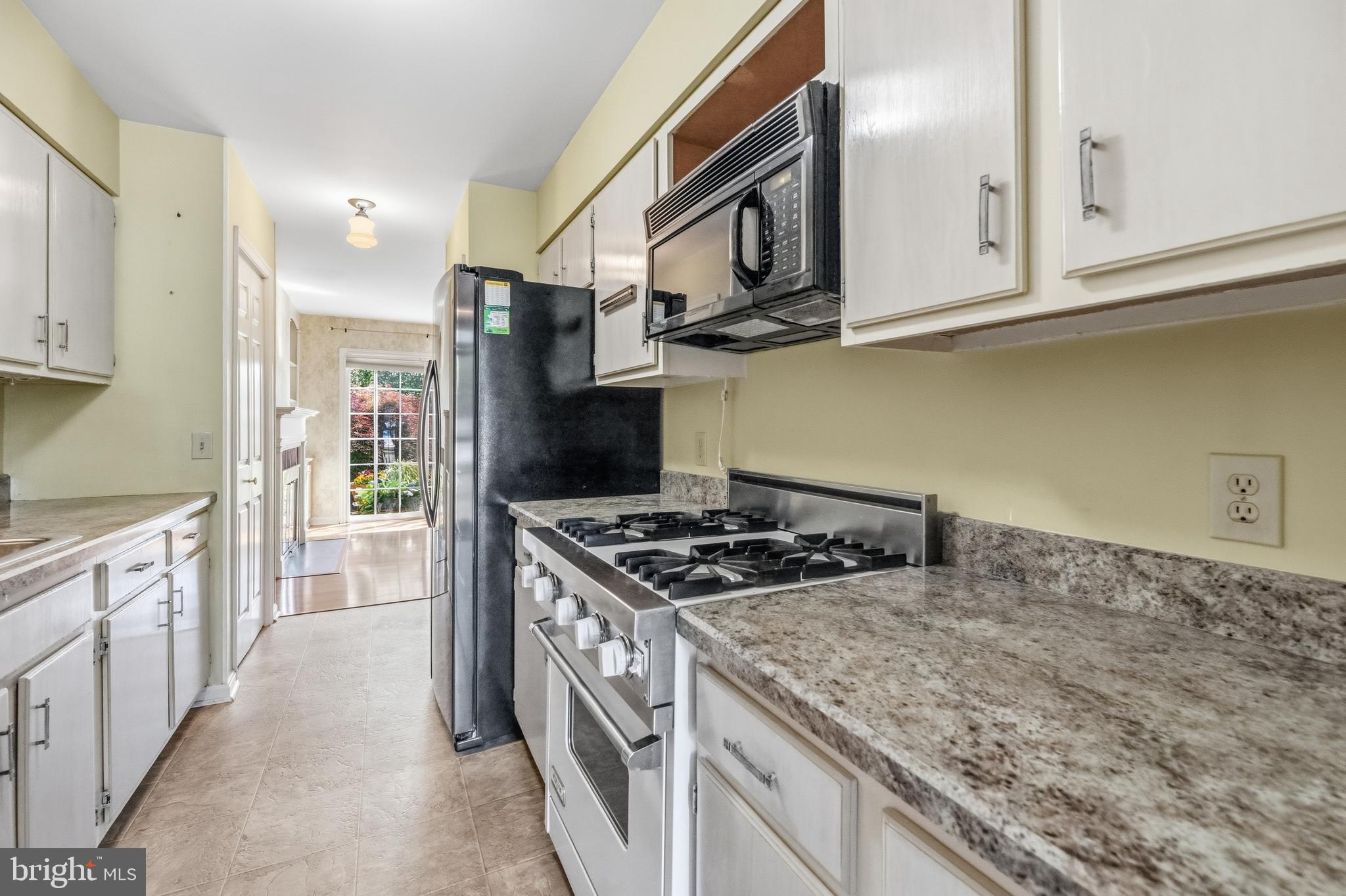 WILLIAMSBURG NORTH - Residential