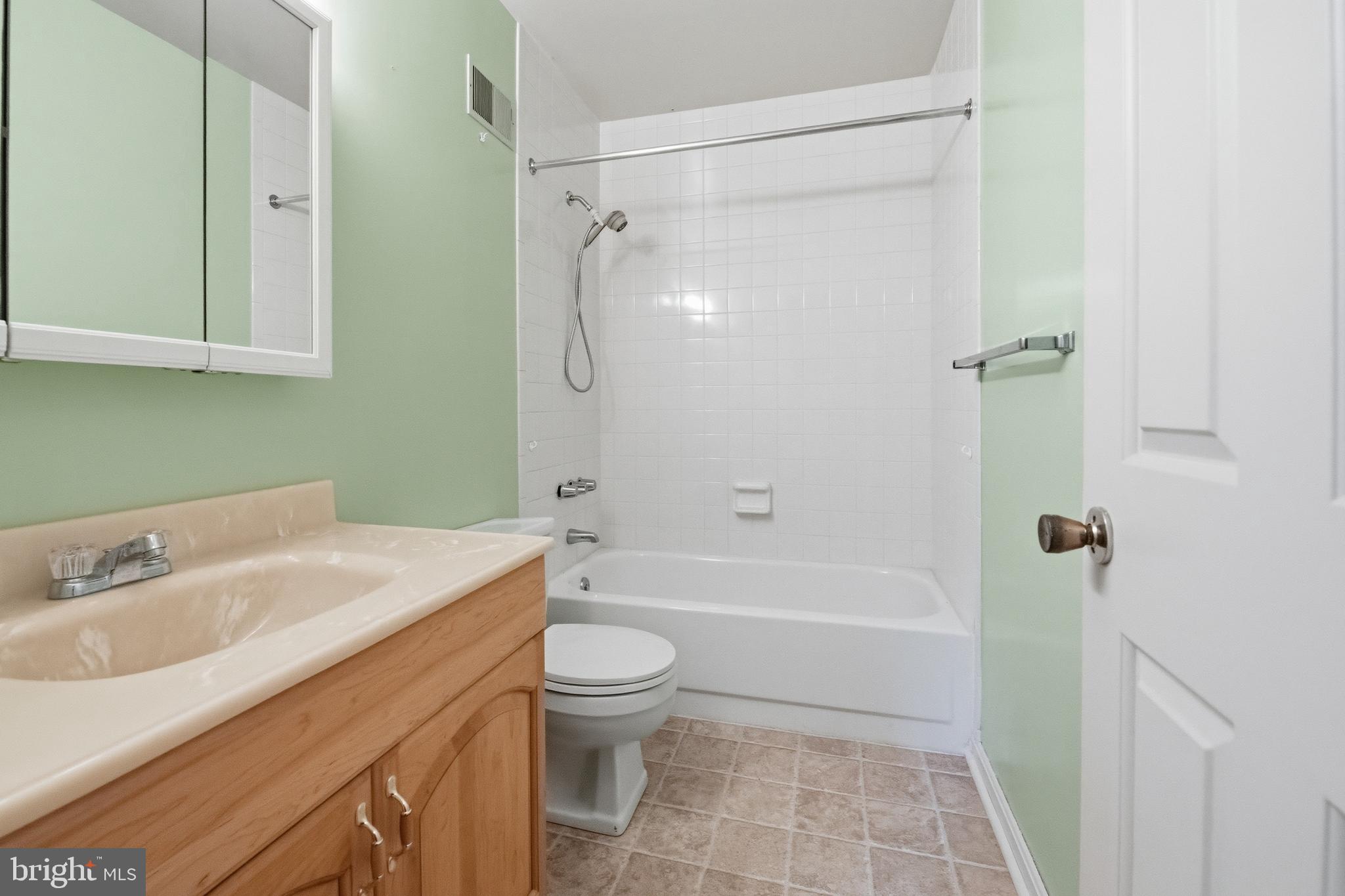 WILLIAMSBURG NORTH - Residential