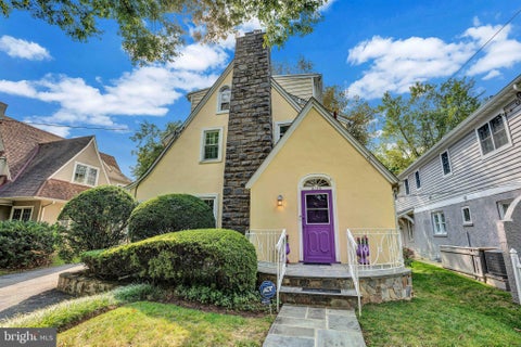 Homes For Sale - 5120 Wilson Lane<br/> BETHESDA, MD 20814