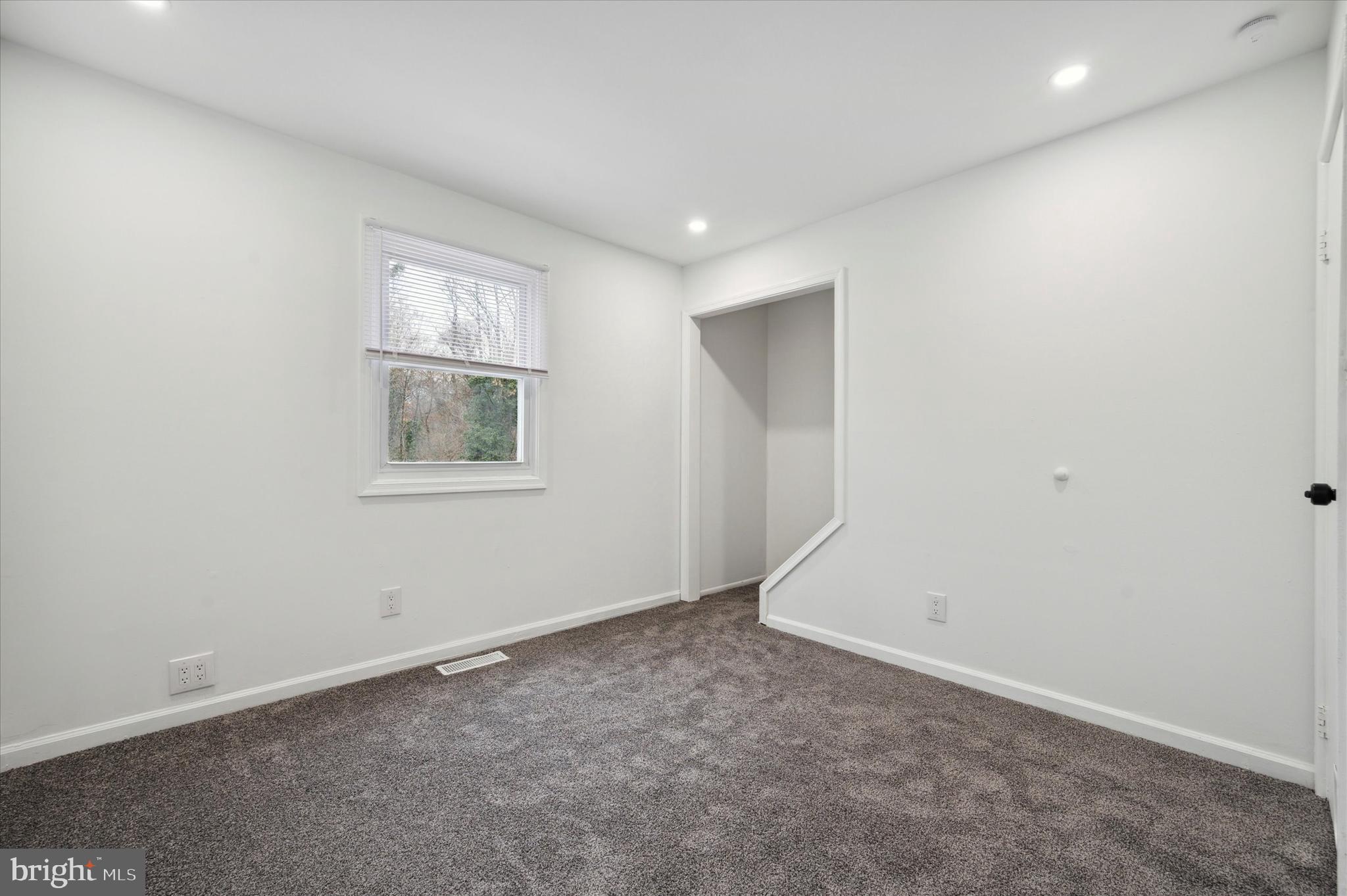 GREEN TREE - Residential Lease