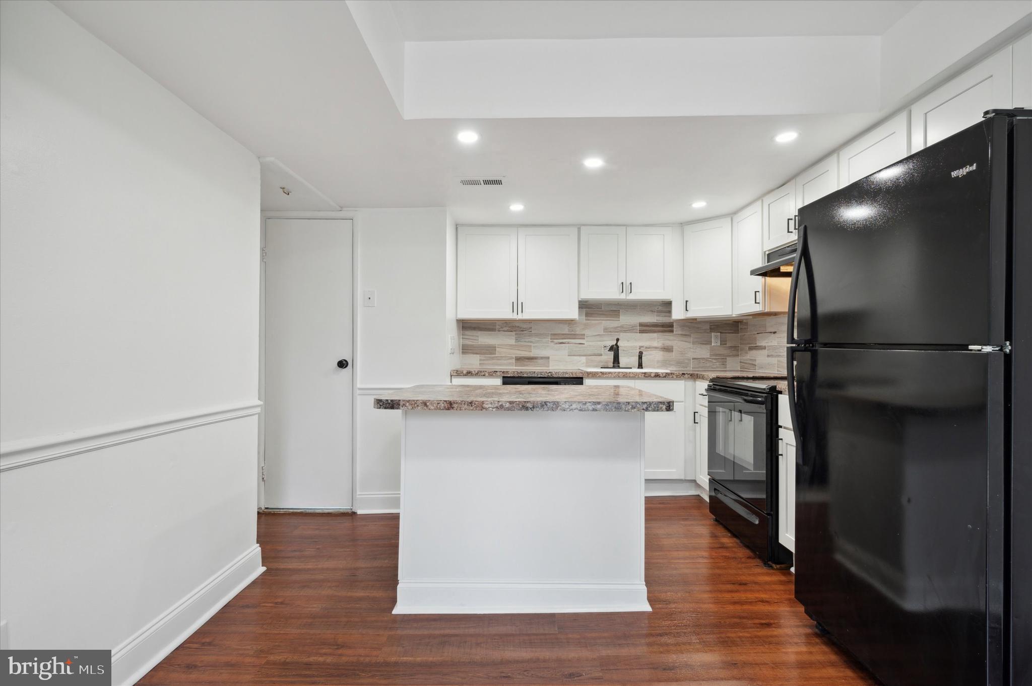 GREEN TREE - Residential Lease