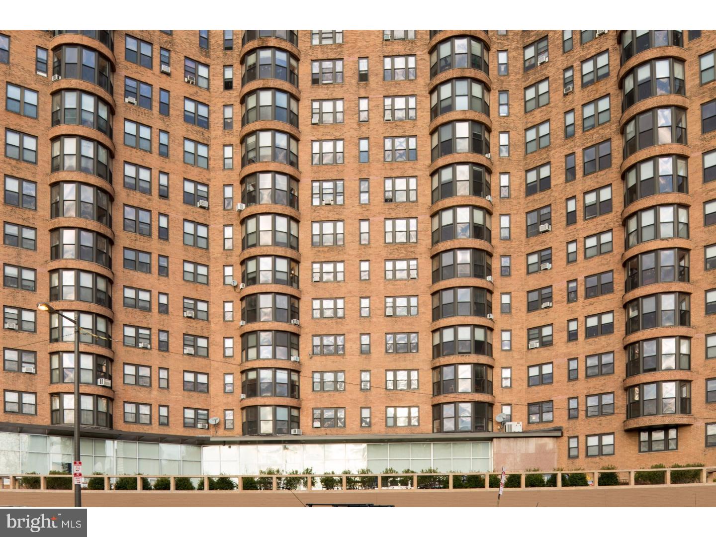 ART MUSEUM AREA - Residential Lease