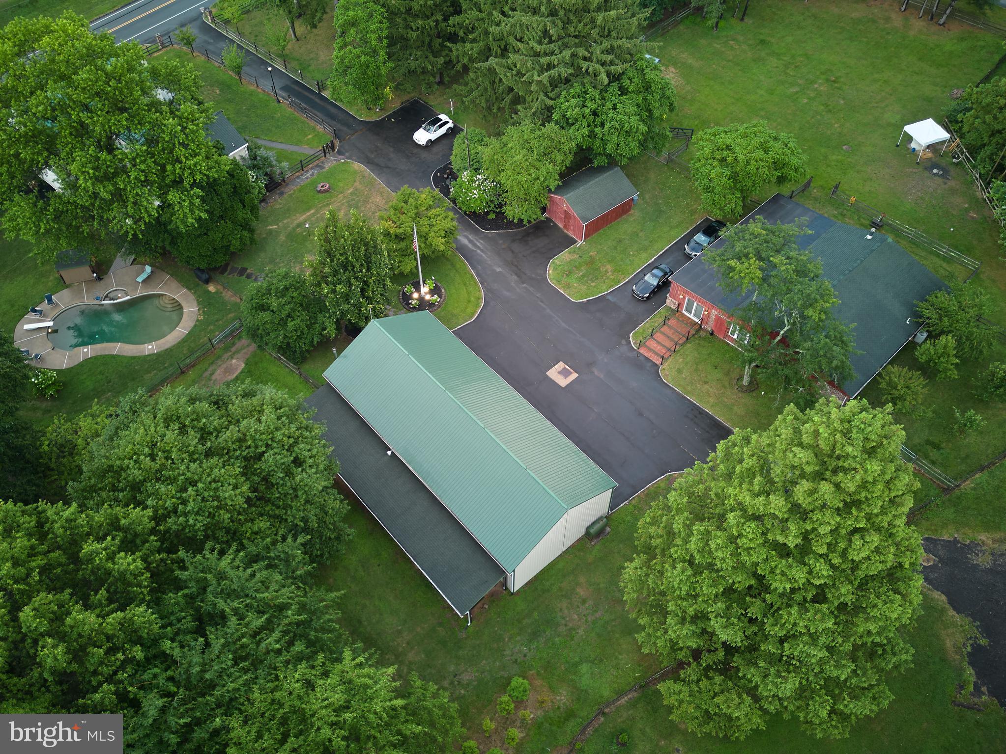 GERMINAL COLONY - Residential