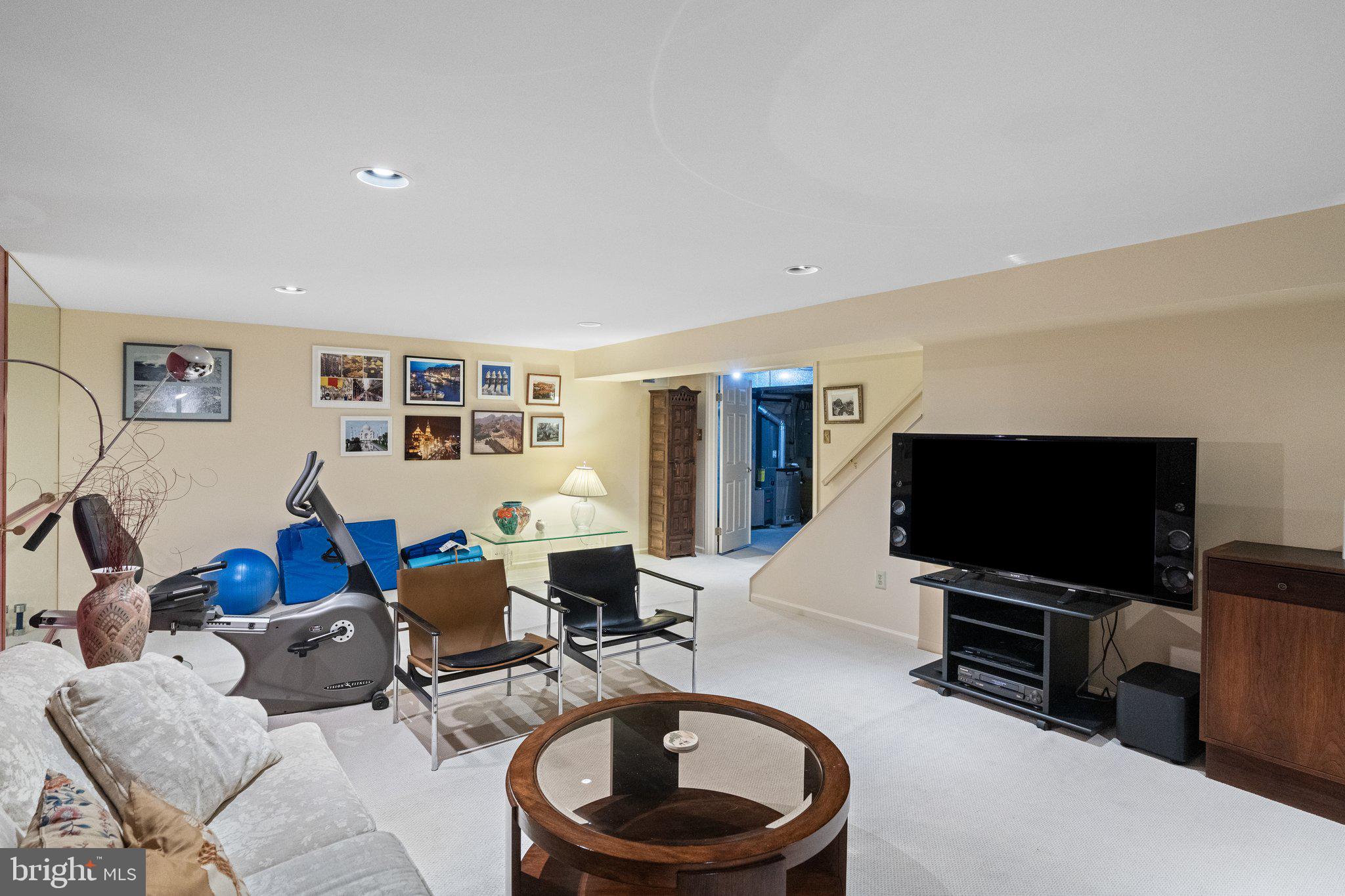 WHITPAIN FARM - Residential